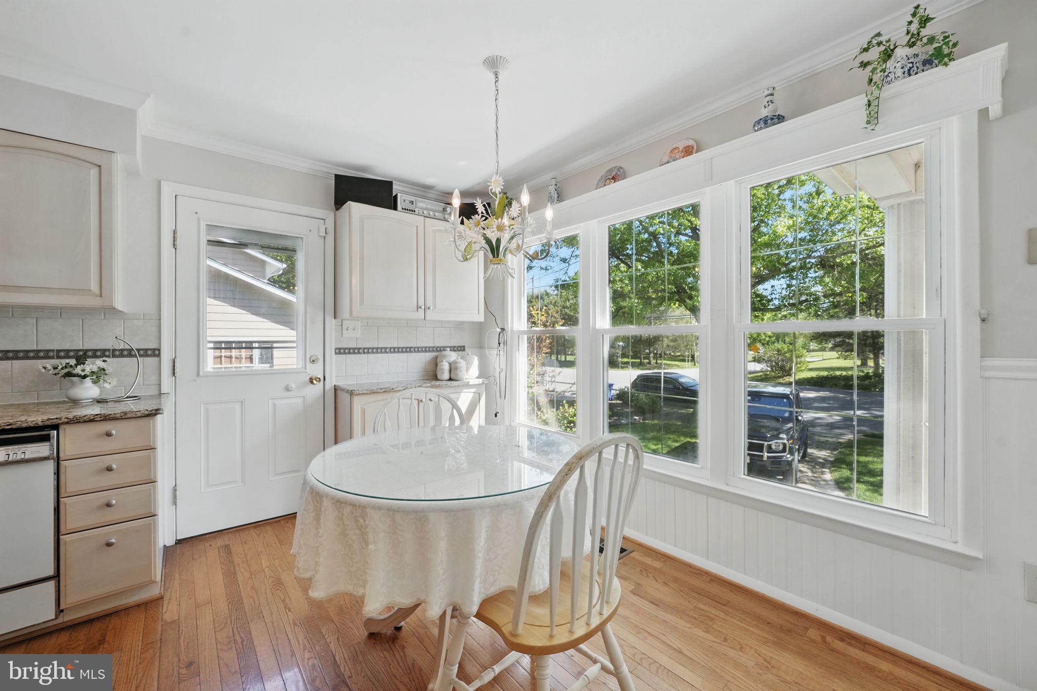 MOUNT VERNON MANOR - Residential