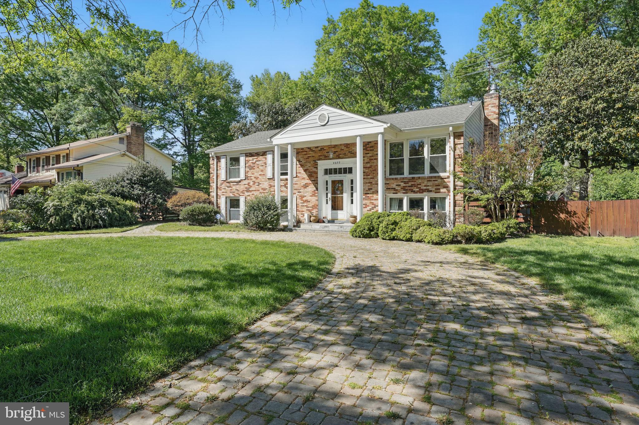 MOUNT VERNON MANOR - Residential