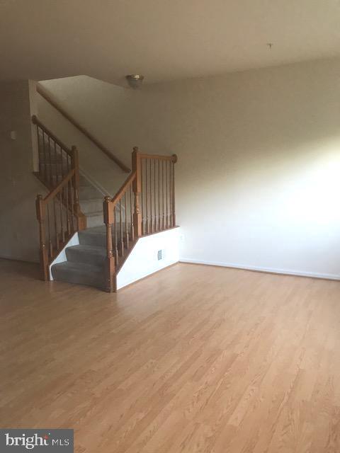 COUNTY CENTER - Residential Lease