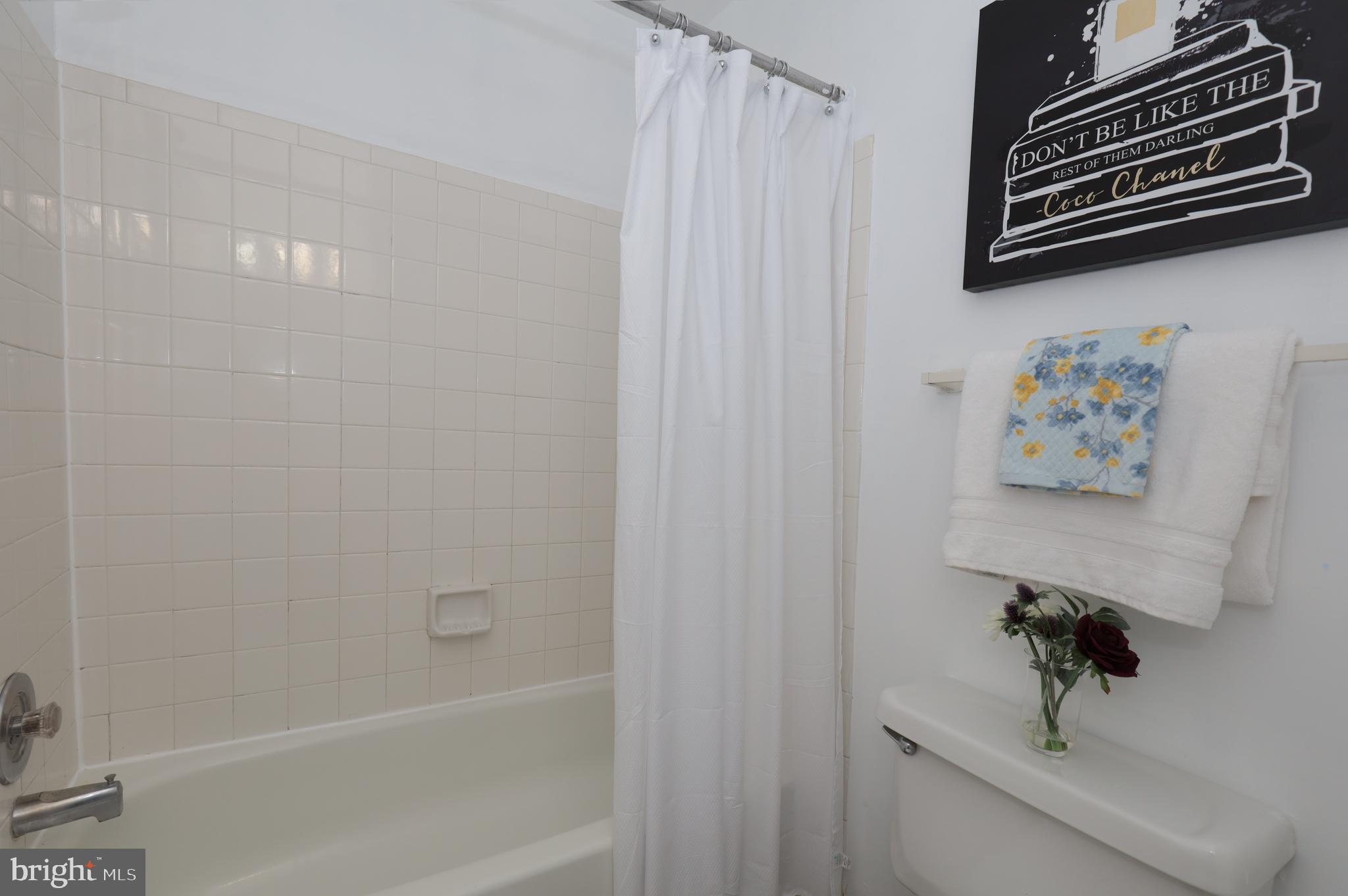 SPRINGFIELD OAKS - Residential