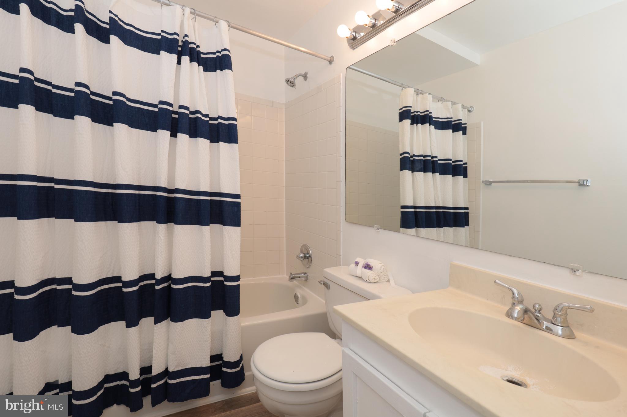 SPRINGFIELD OAKS - Residential