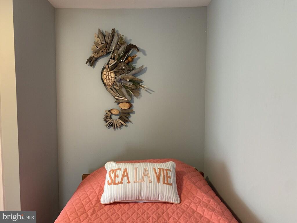 COBB ISLAND - Residential