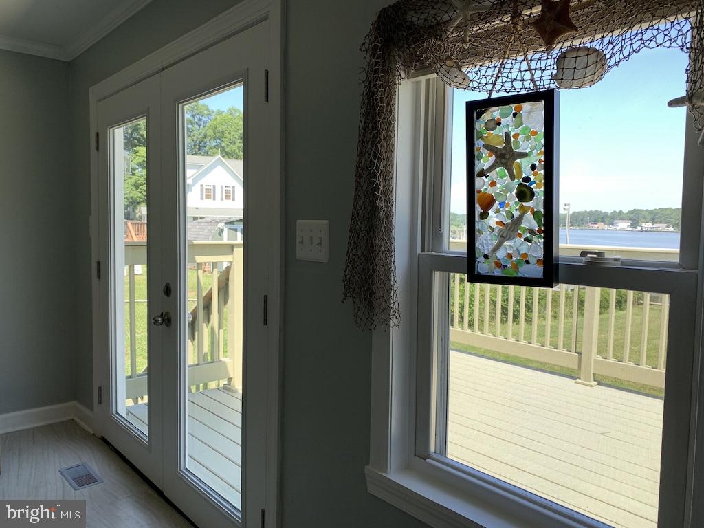 COBB ISLAND - Residential