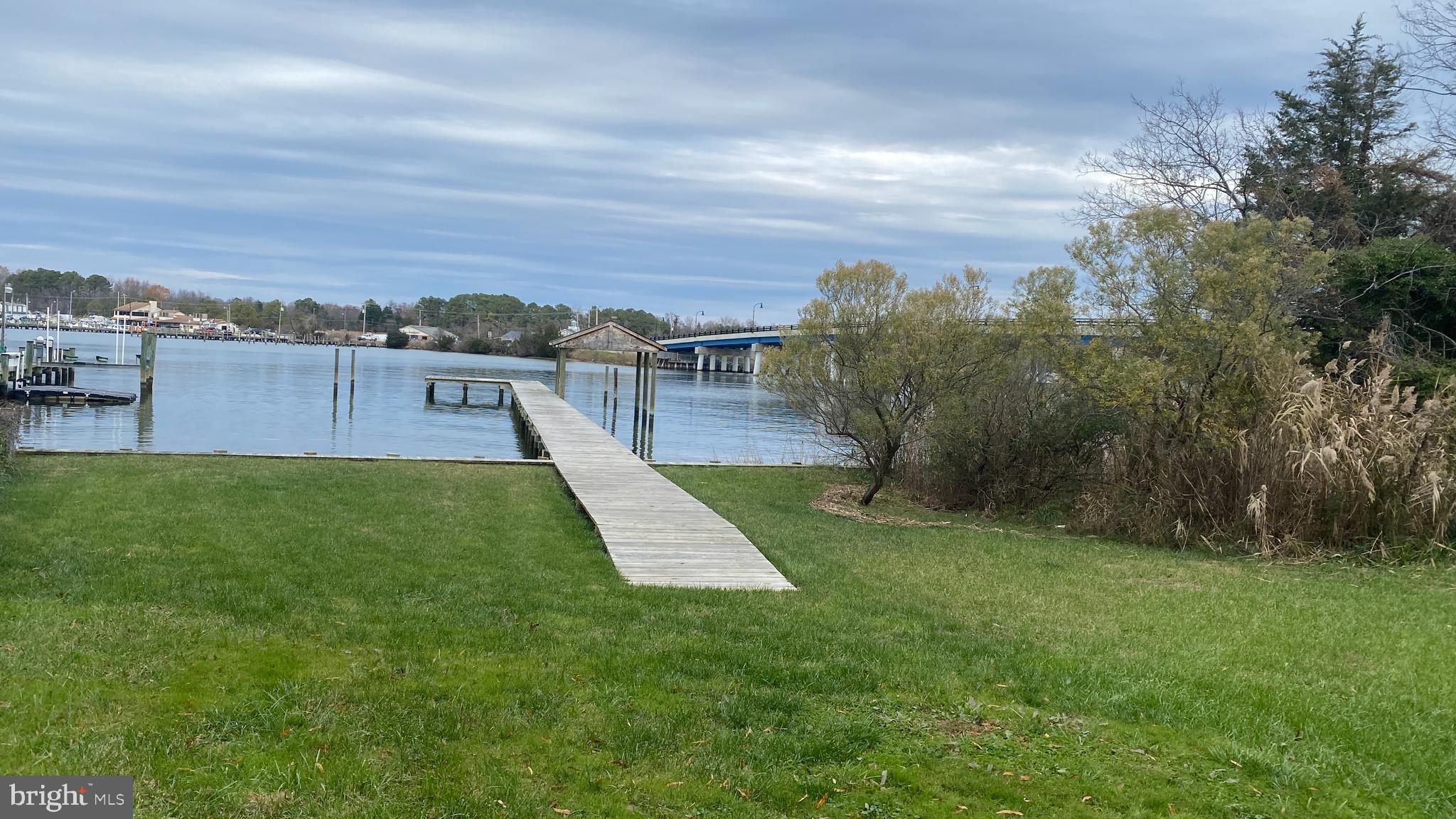 COBB ISLAND - Residential