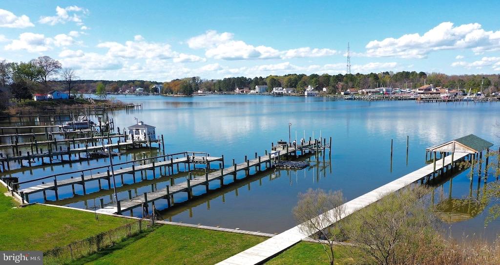 COBB ISLAND - Residential