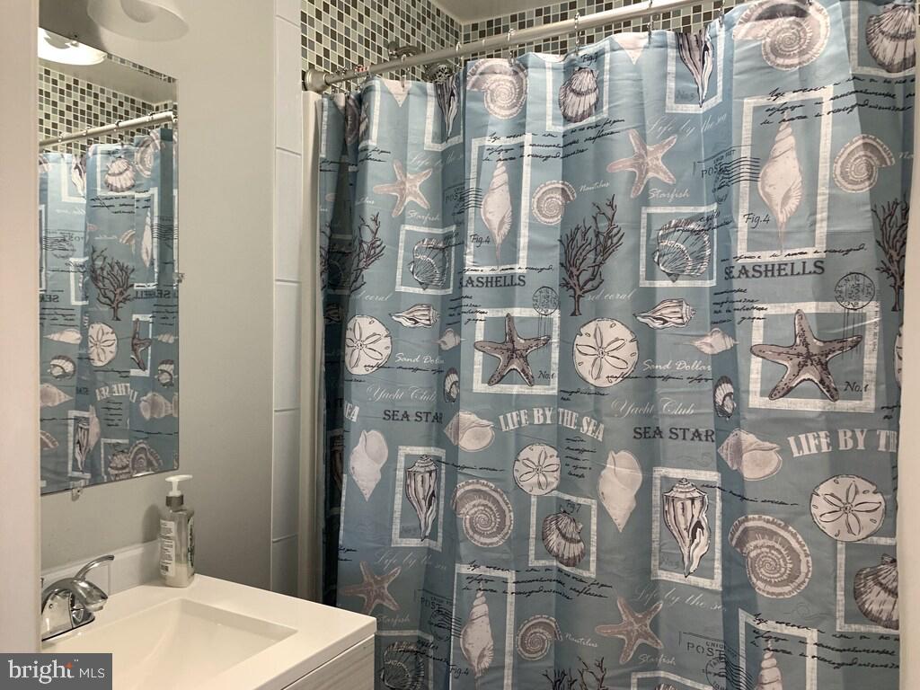 COBB ISLAND - Residential