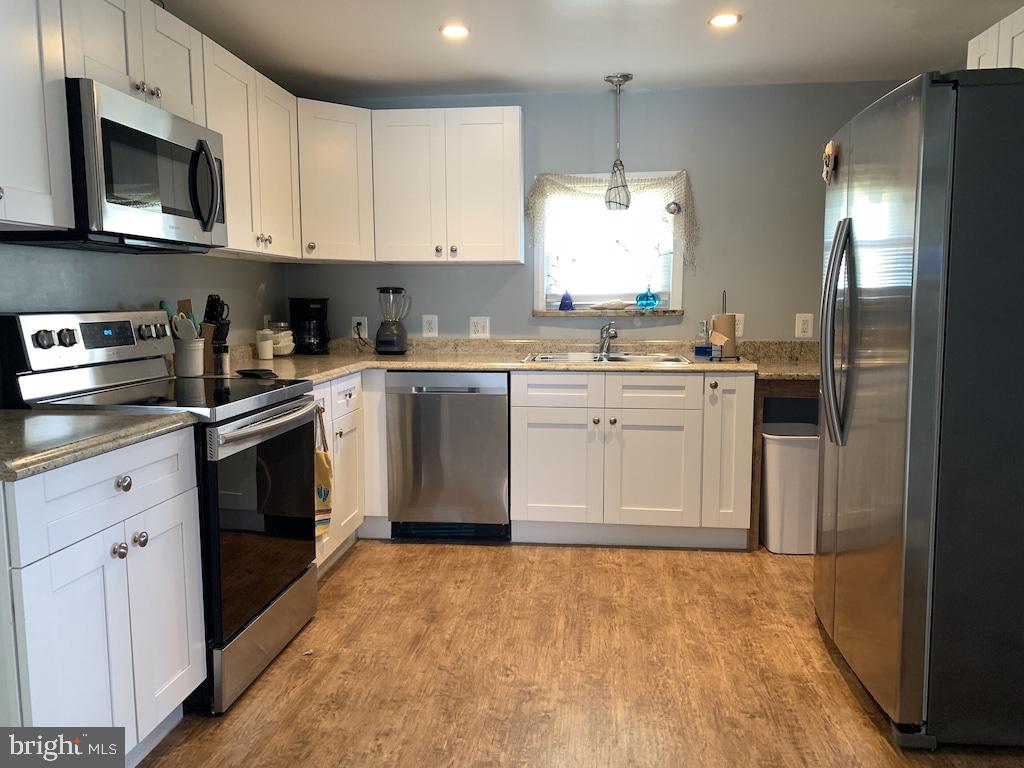 COBB ISLAND - Residential