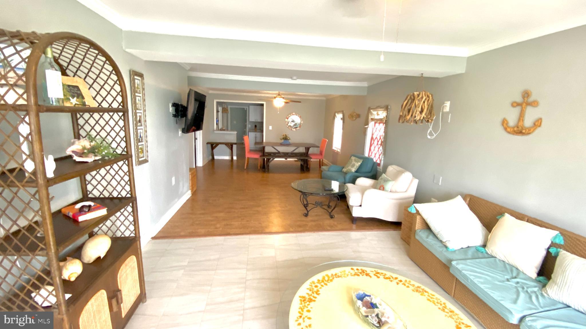 COBB ISLAND - Residential