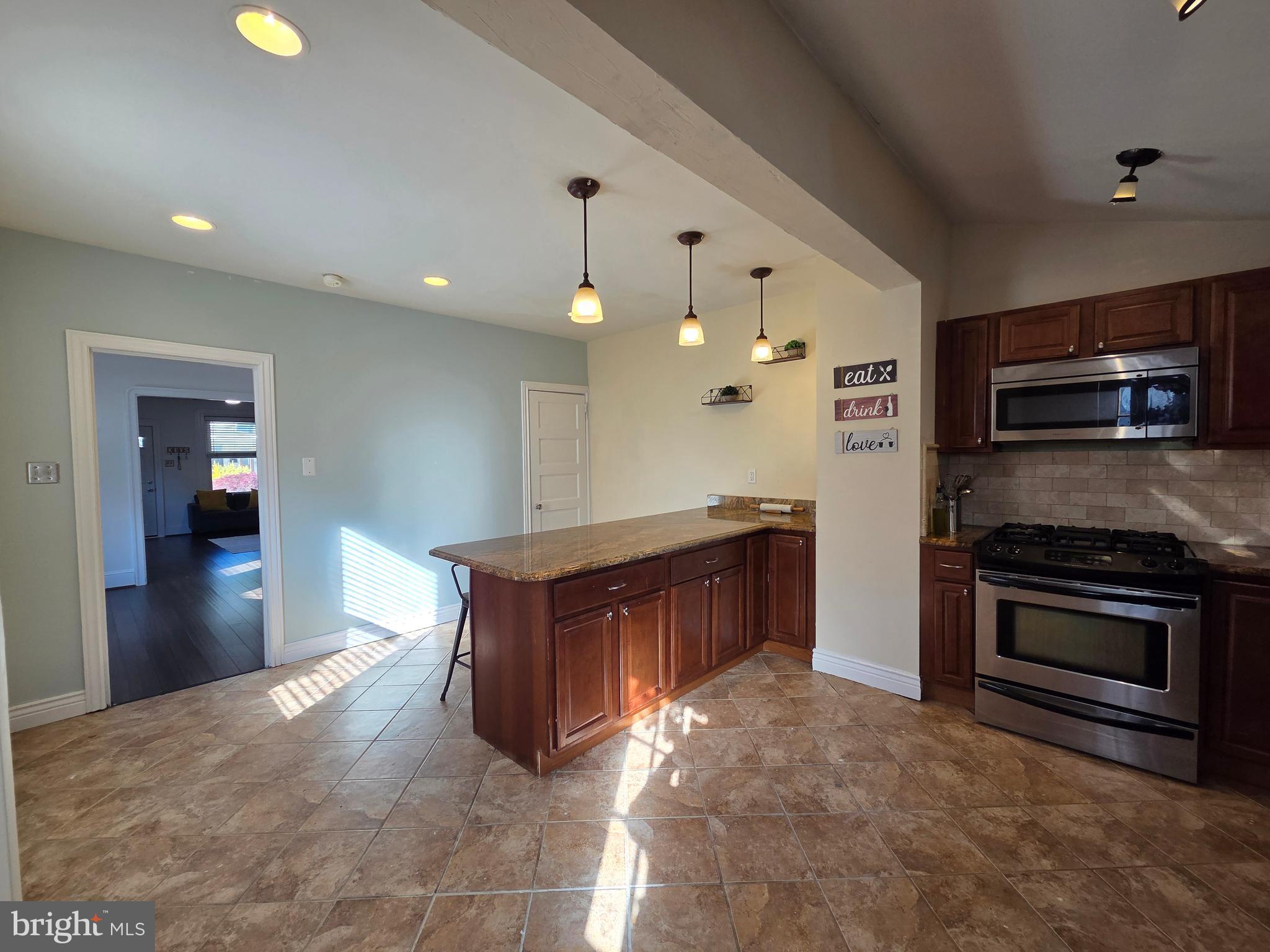 CHELTENHAM VIL - Residential