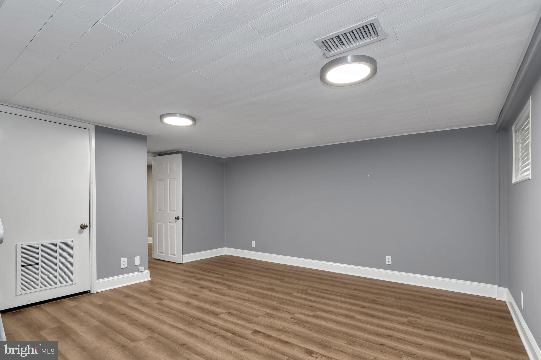 FAIRLINGTON GREEN - Residential Lease