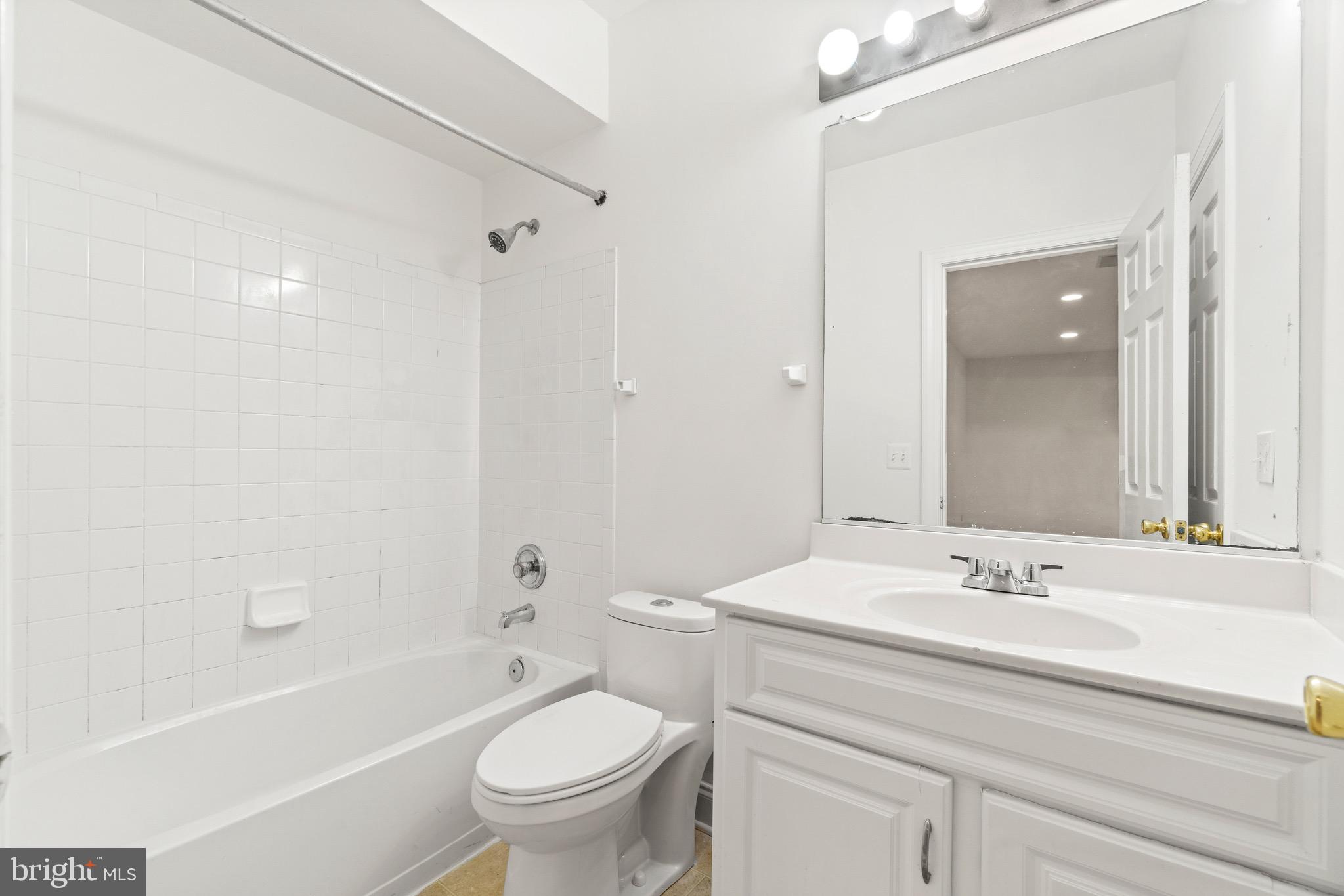 PRINCE WILLIAM TOWN CENTER - Residential Lease