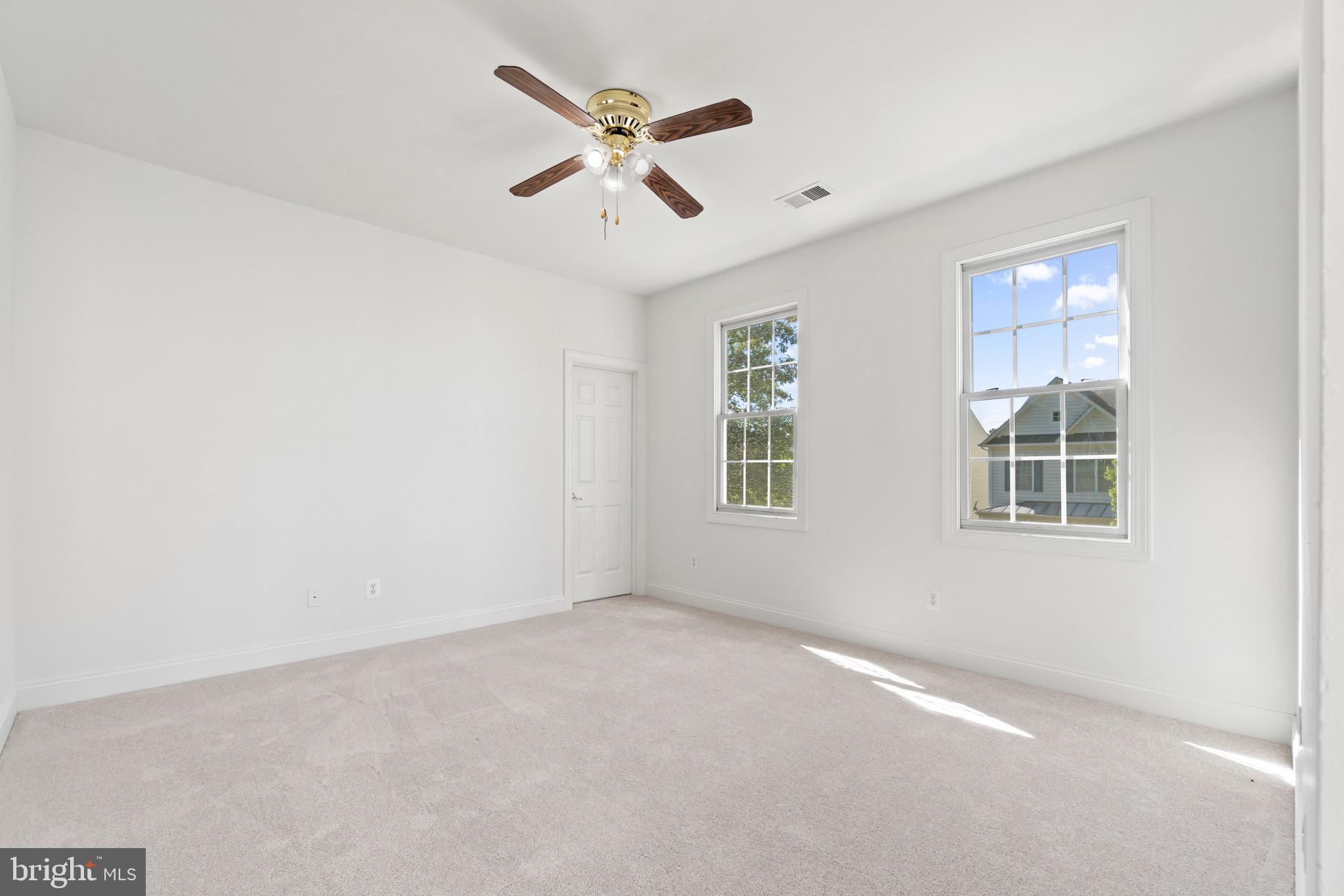 PRINCE WILLIAM TOWN CENTER - Residential Lease