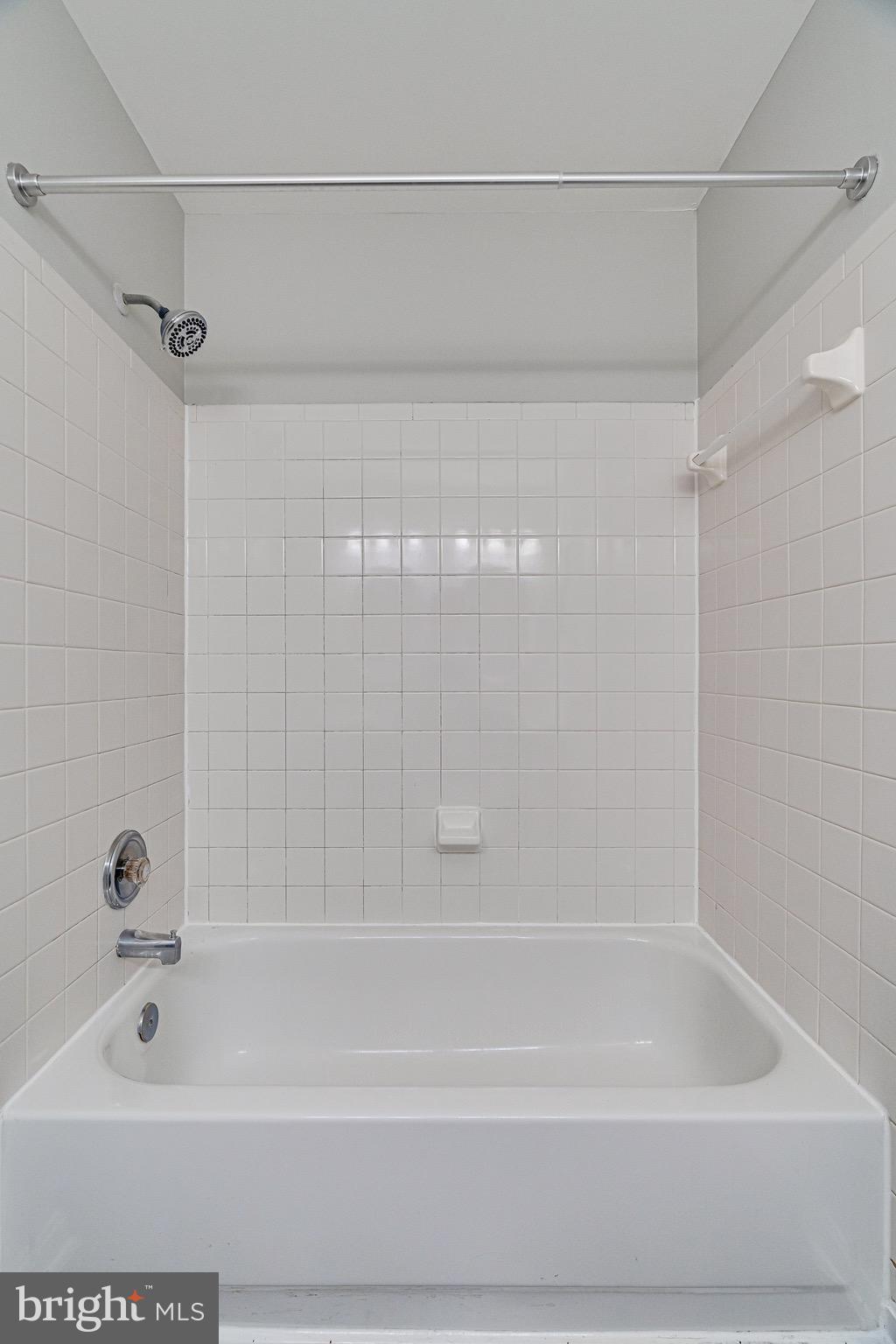 NORTH HART RUN - Residential