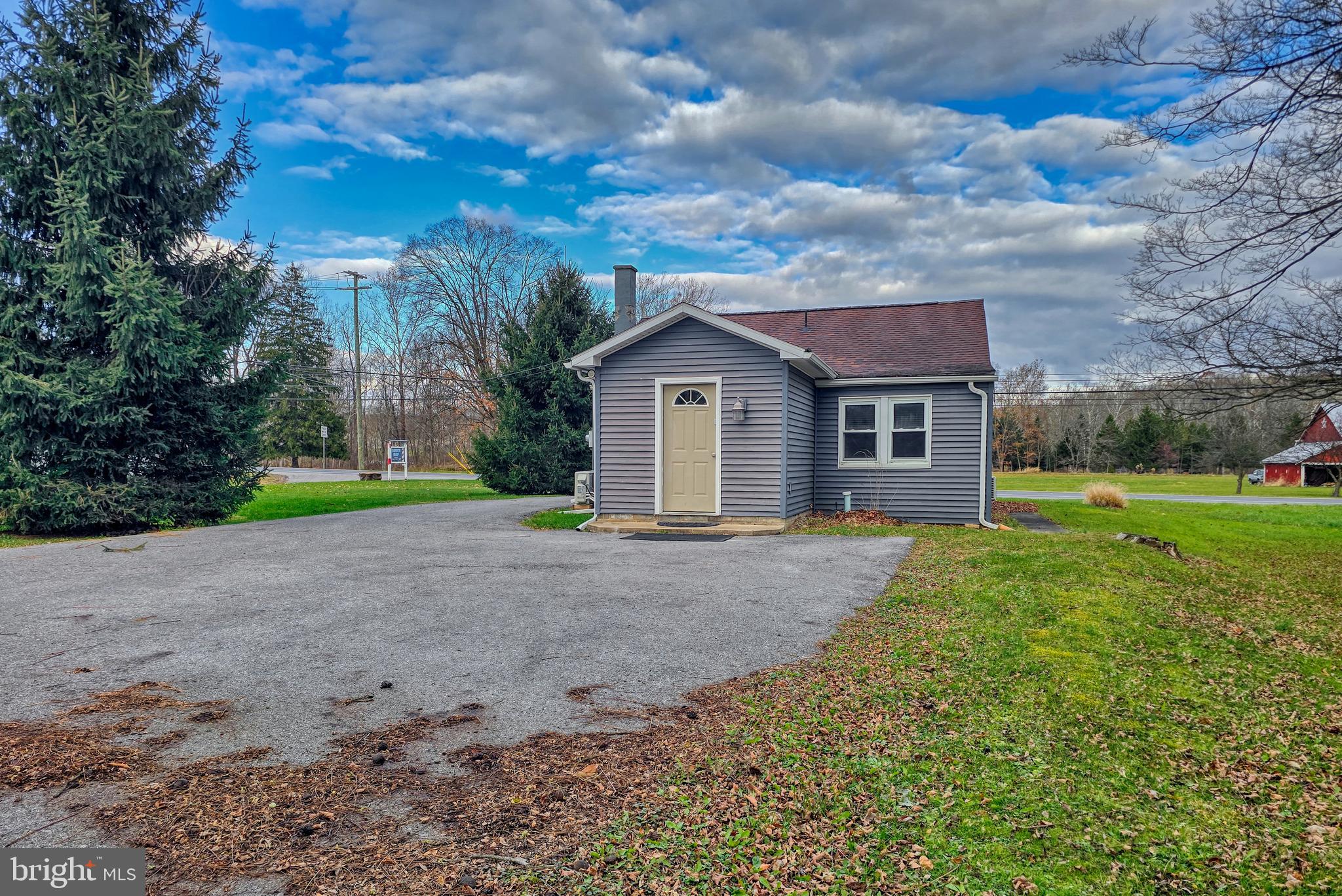 4986 NITTANY VALLEY DRIVE