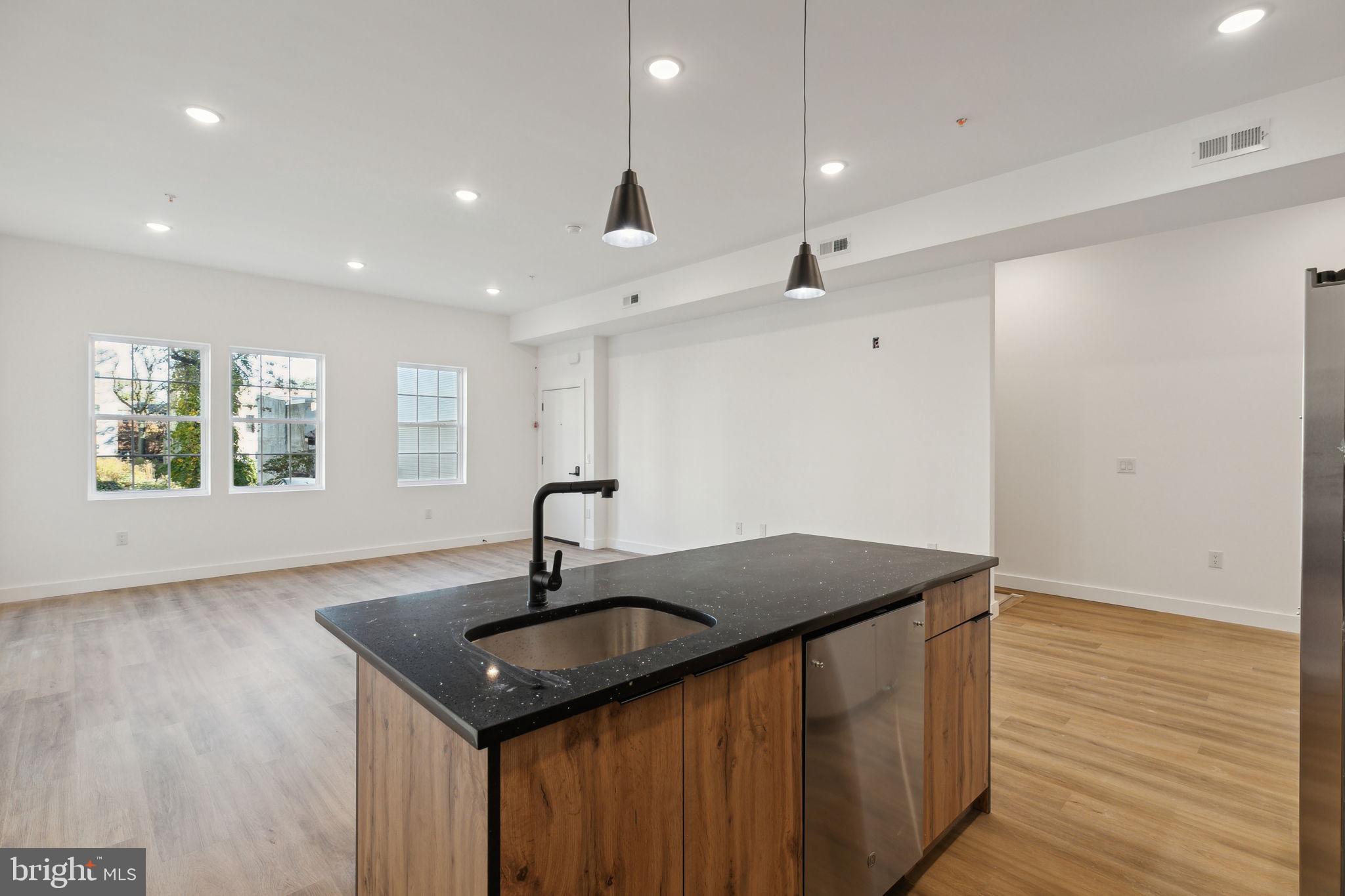 TEMPLE UNIVERSITY - Residential Lease