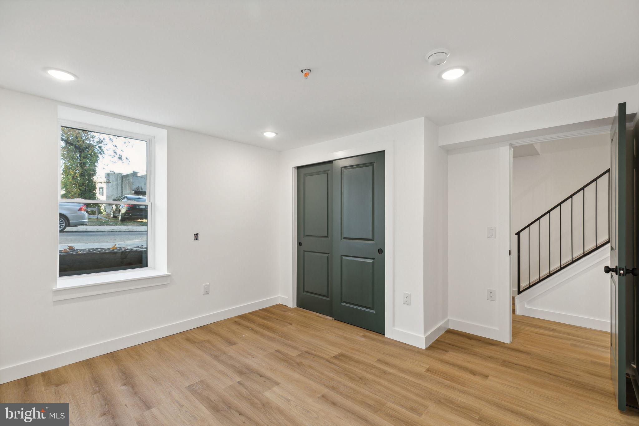 TEMPLE UNIVERSITY - Residential Lease