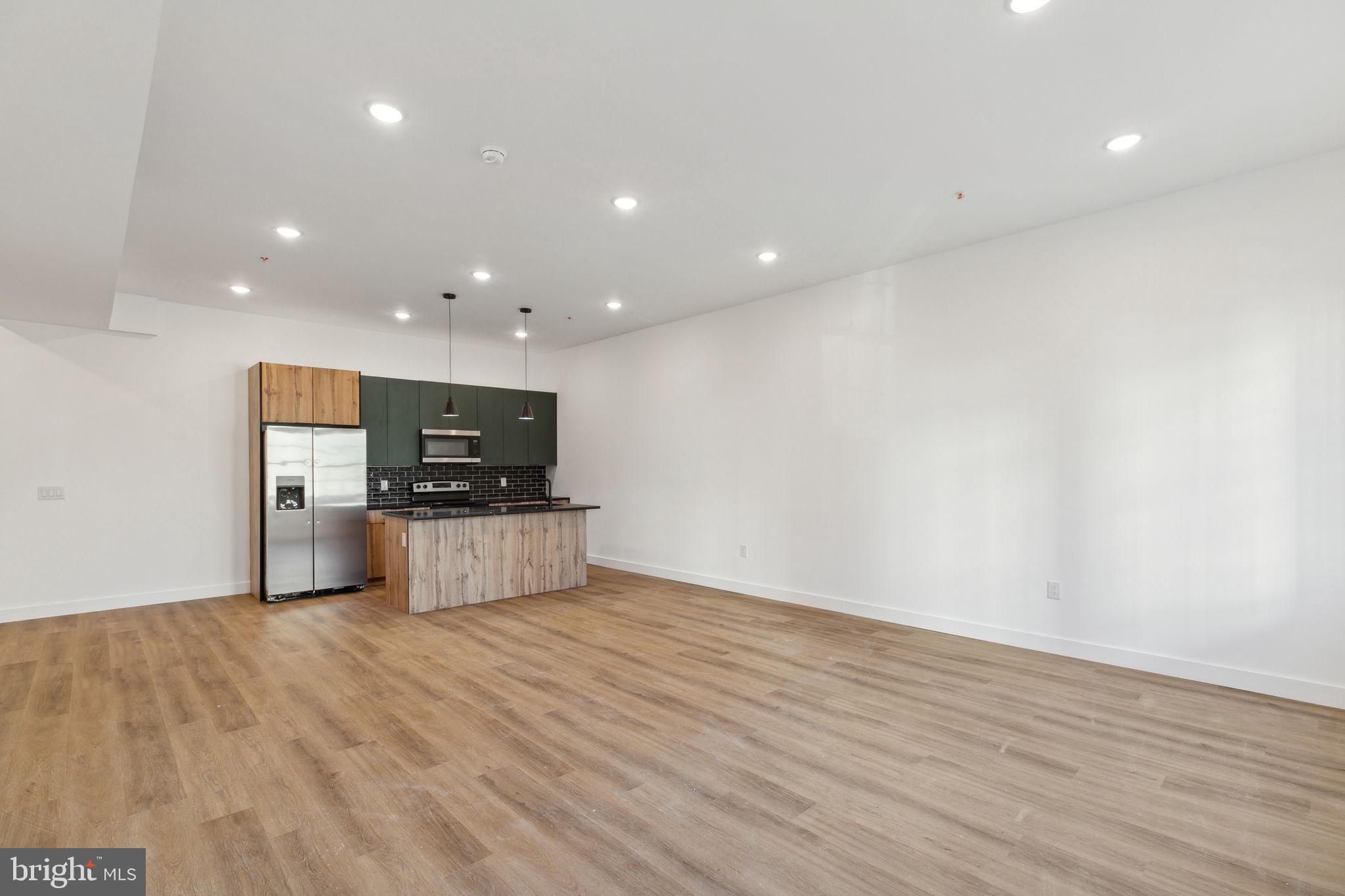 TEMPLE UNIVERSITY - Residential Lease