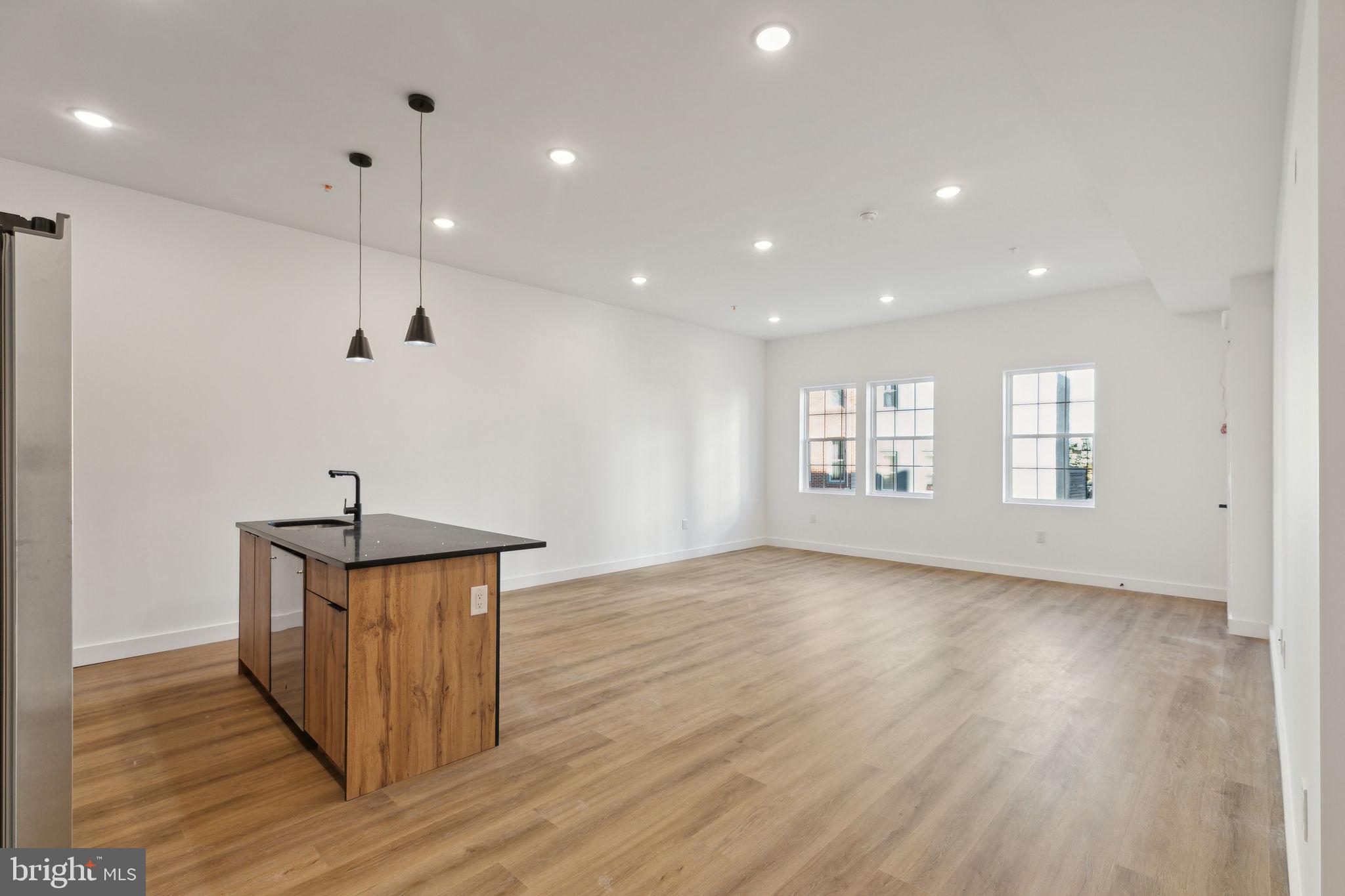 TEMPLE UNIVERSITY - Residential Lease