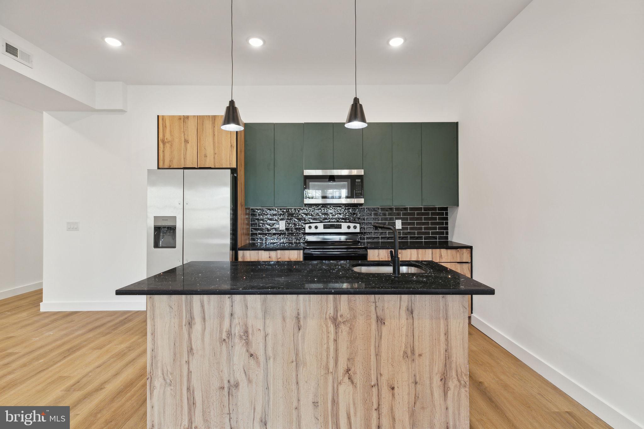 TEMPLE UNIVERSITY - Residential Lease