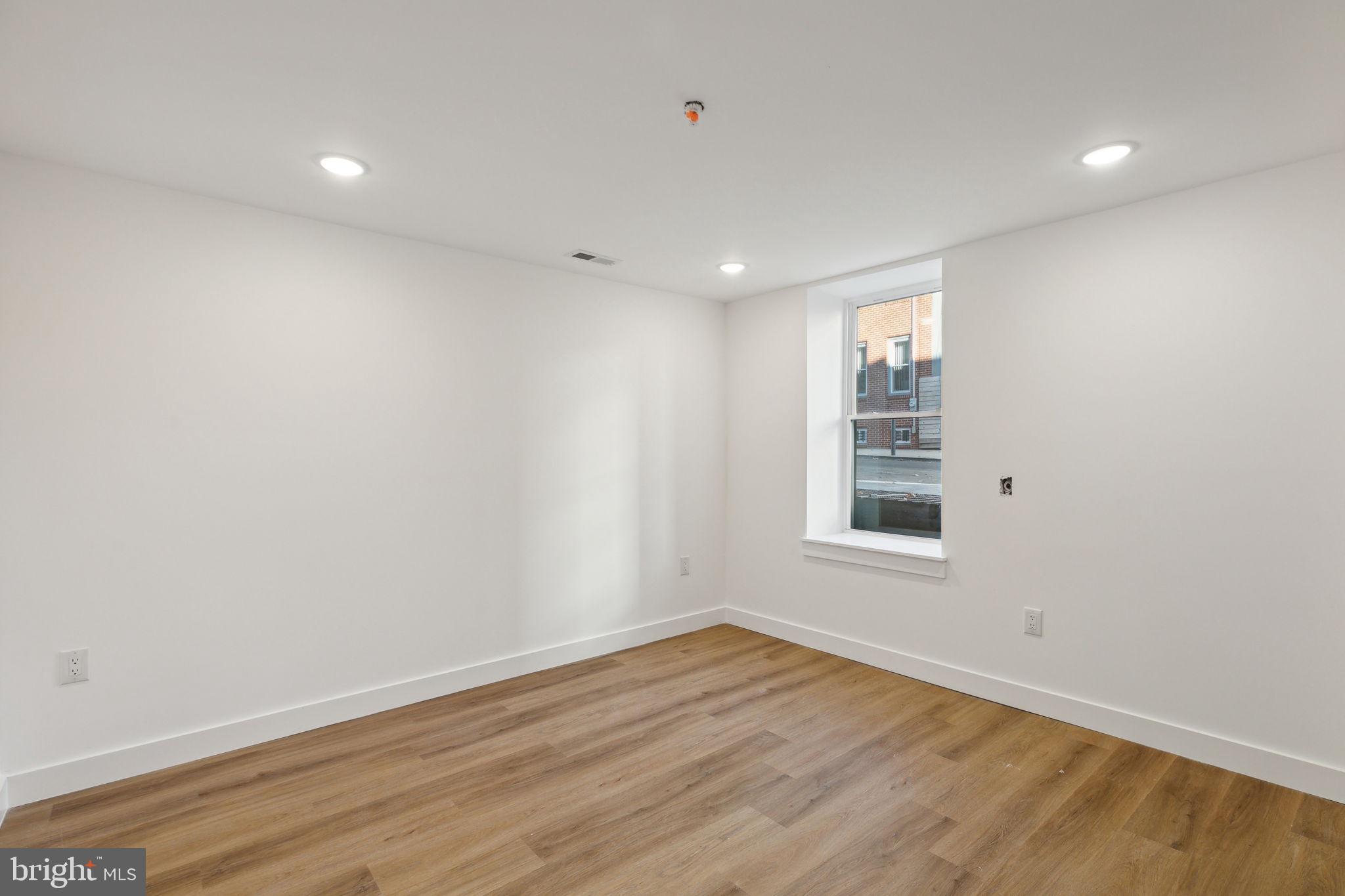 TEMPLE UNIVERSITY - Residential Lease