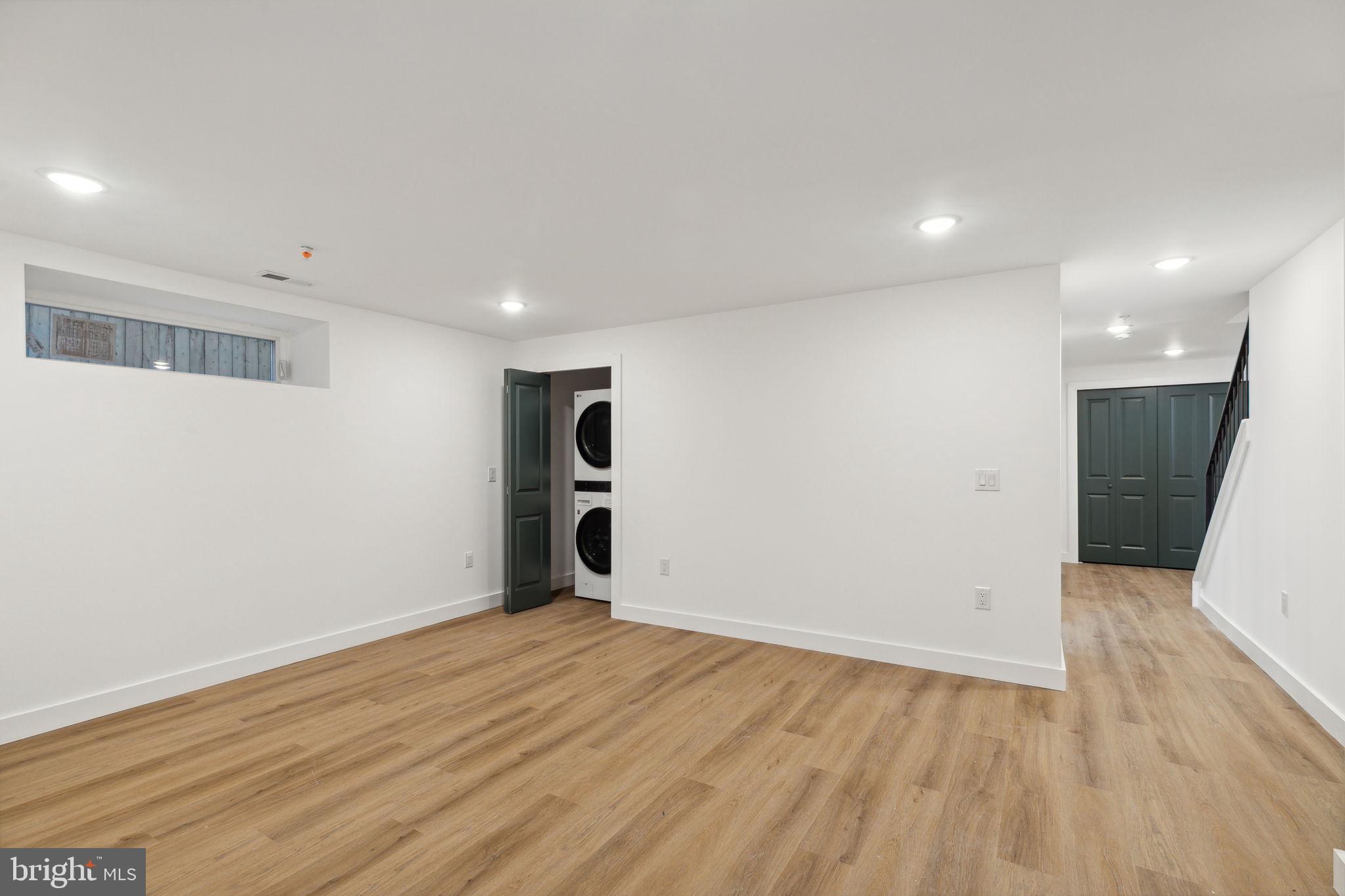 TEMPLE UNIVERSITY - Residential Lease