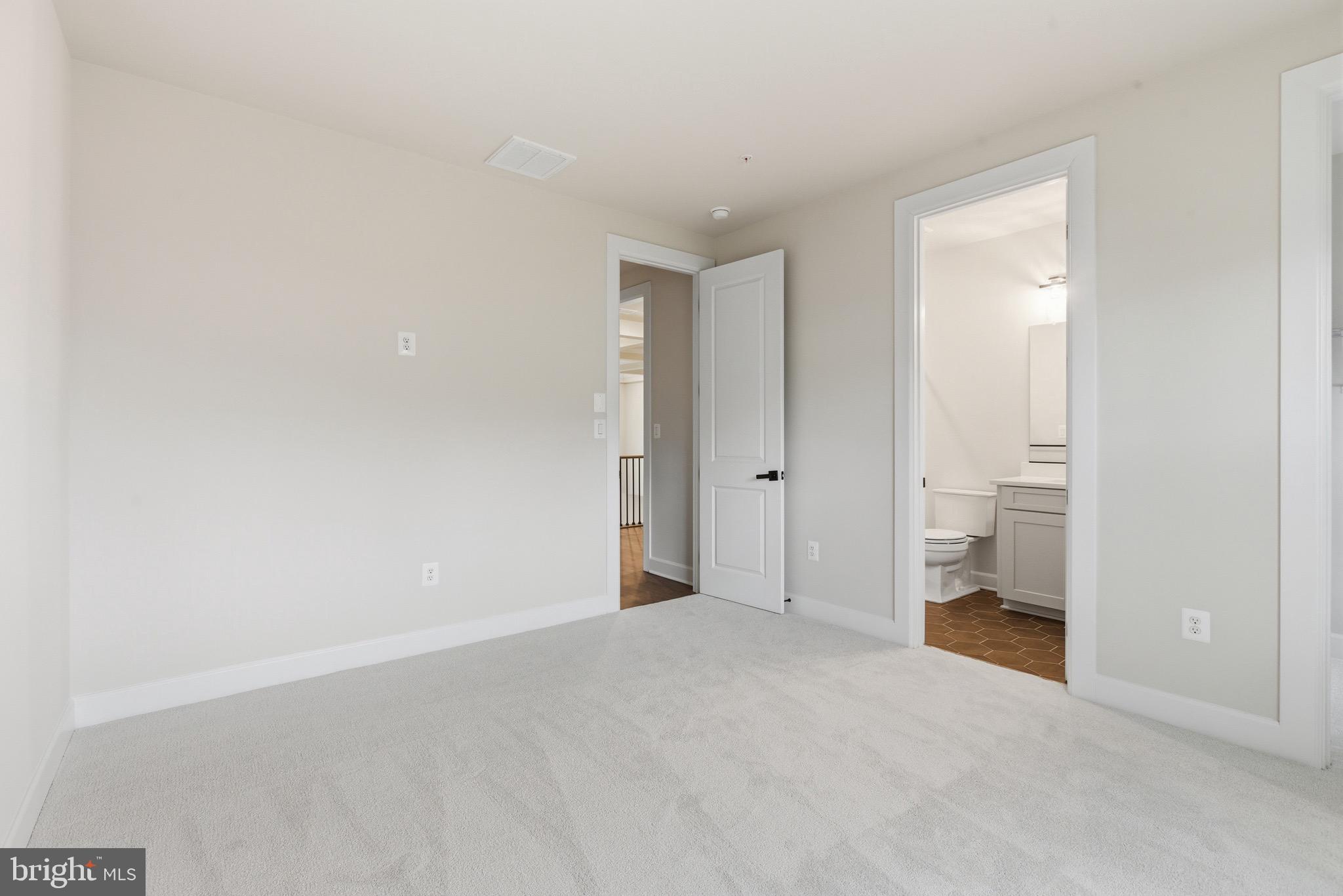 TWO RIVERS - Residential