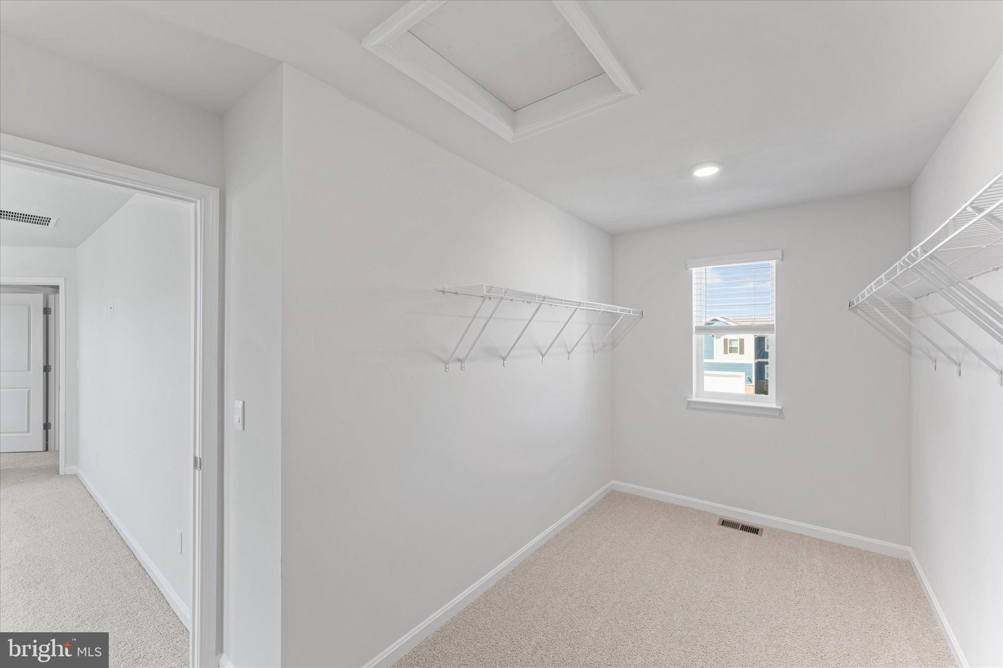 VALLEY VIEW - Residential Lease