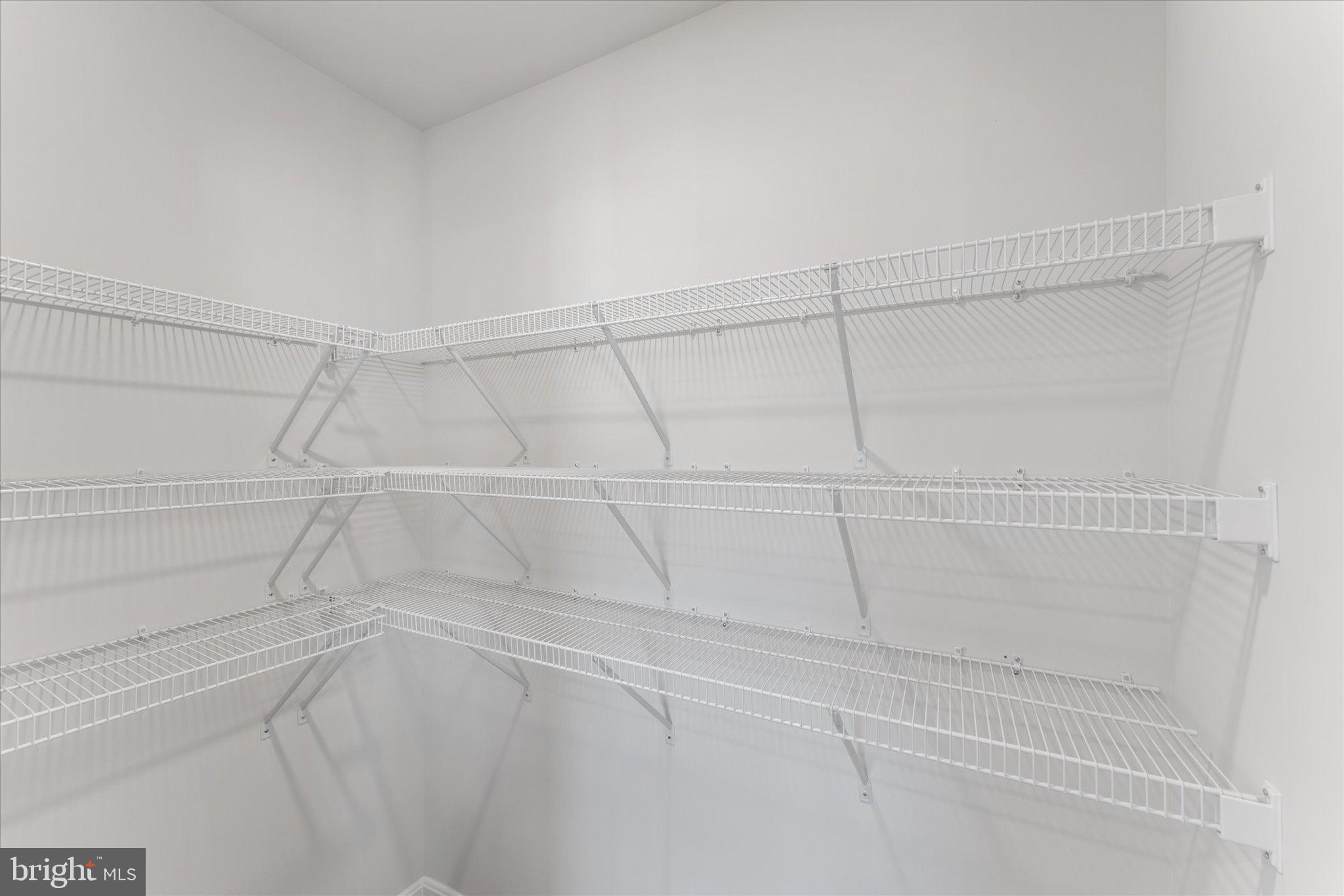 VALLEY VIEW - Residential Lease