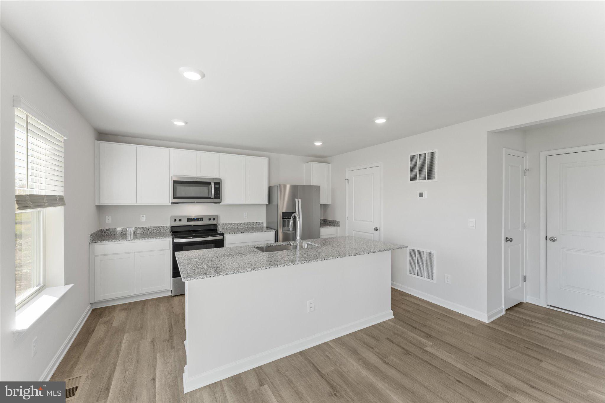 VALLEY VIEW - Residential Lease