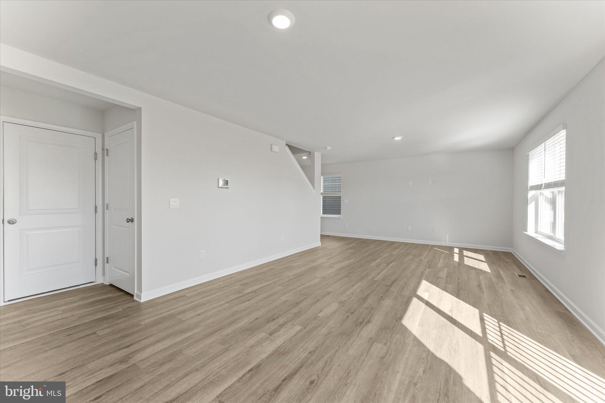 VALLEY VIEW - Residential Lease