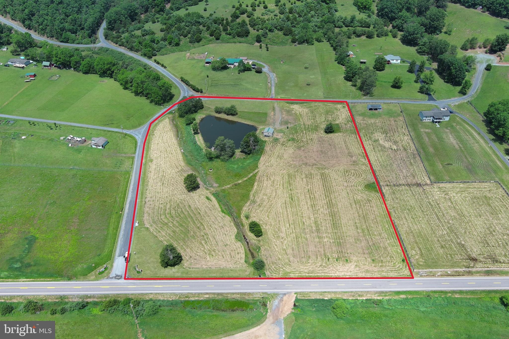 CRESCENT CROSSING - Land