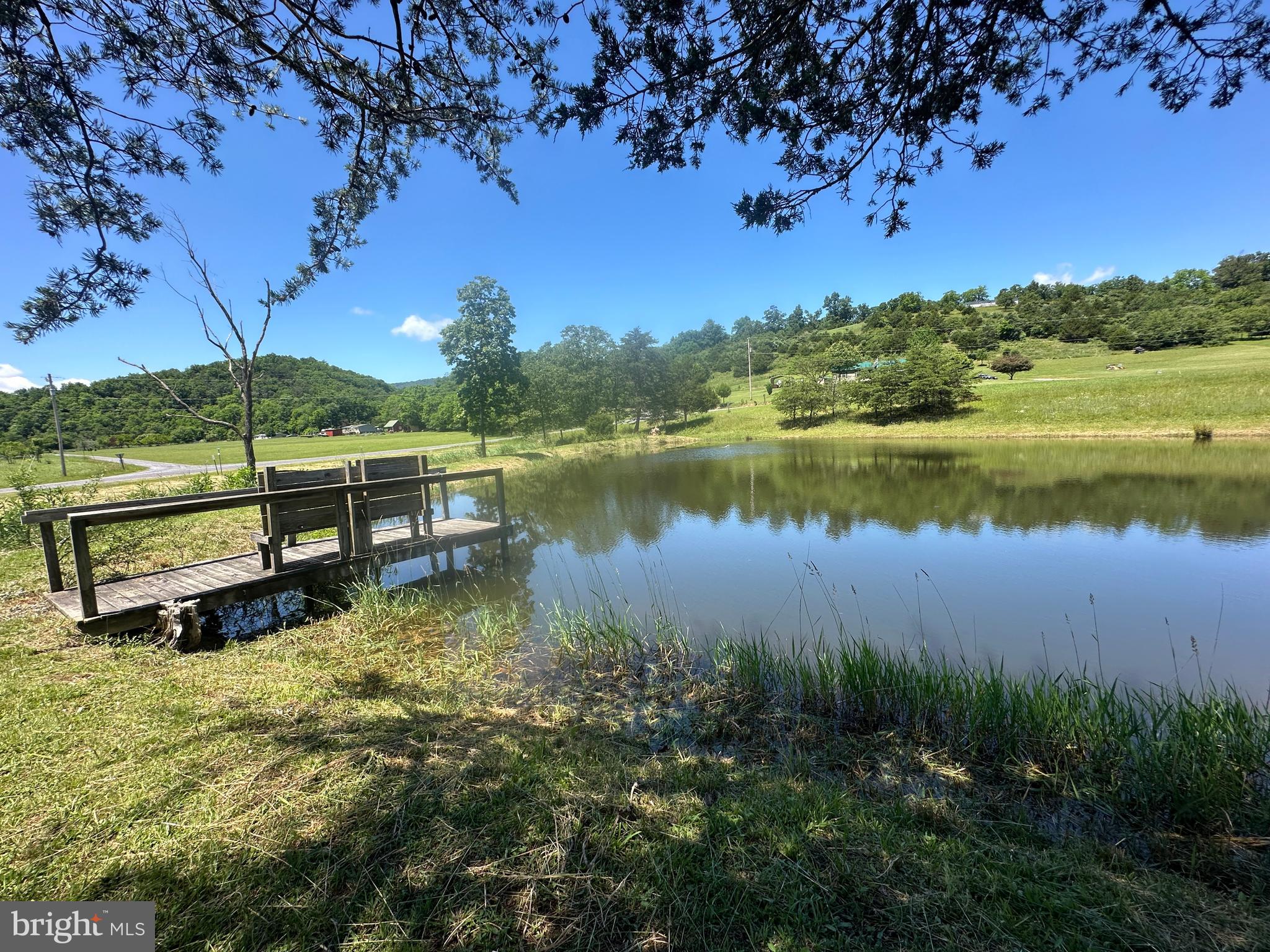 CRESCENT CROSSING - Land