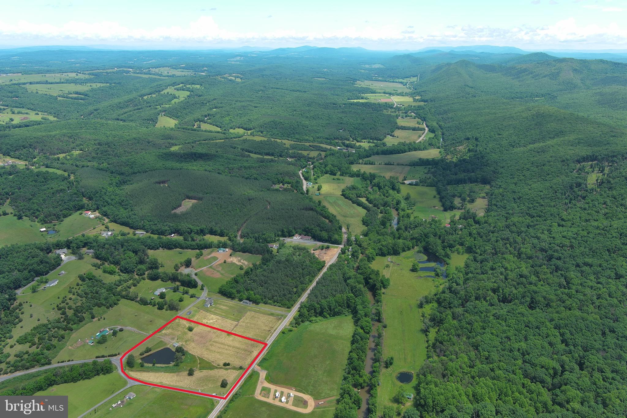 CRESCENT CROSSING - Land