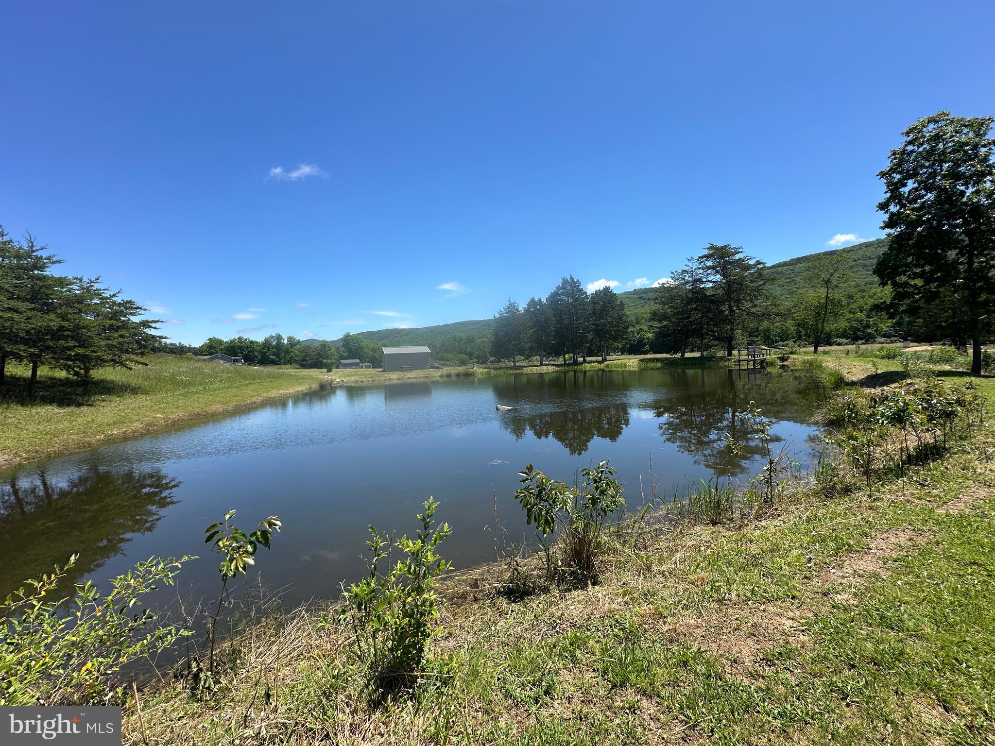 CRESCENT CROSSING - Land