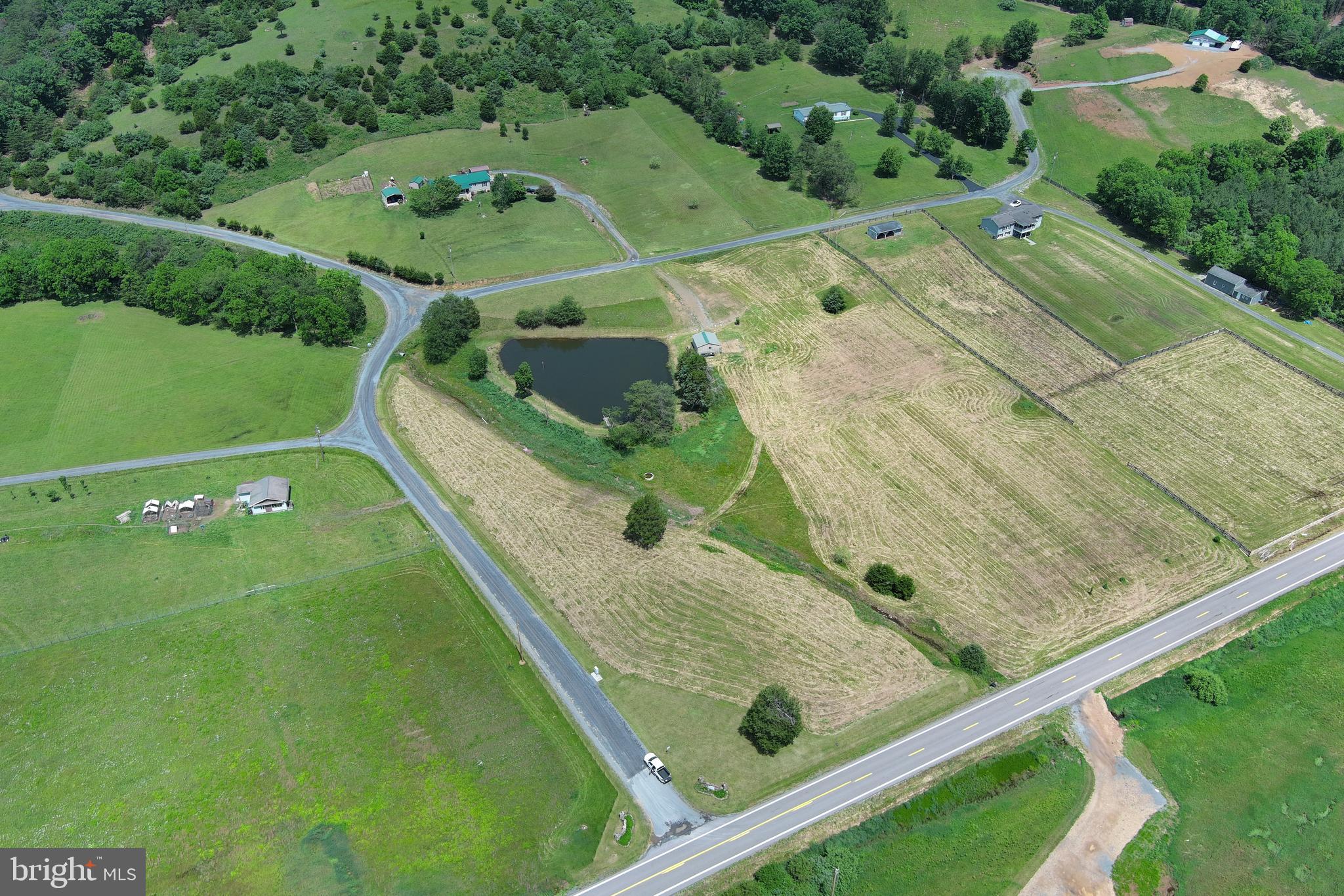 CRESCENT CROSSING - Land