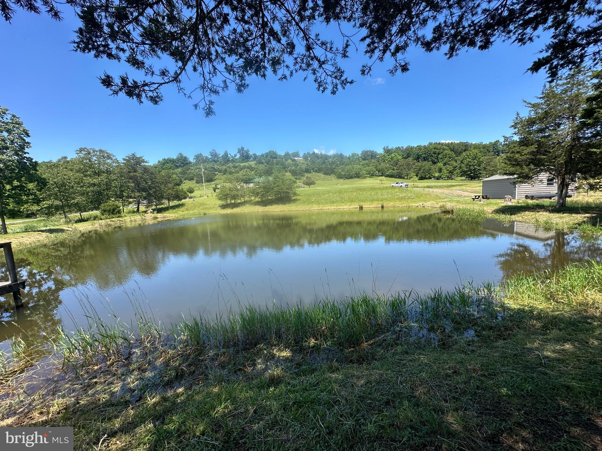 CRESCENT CROSSING - Land