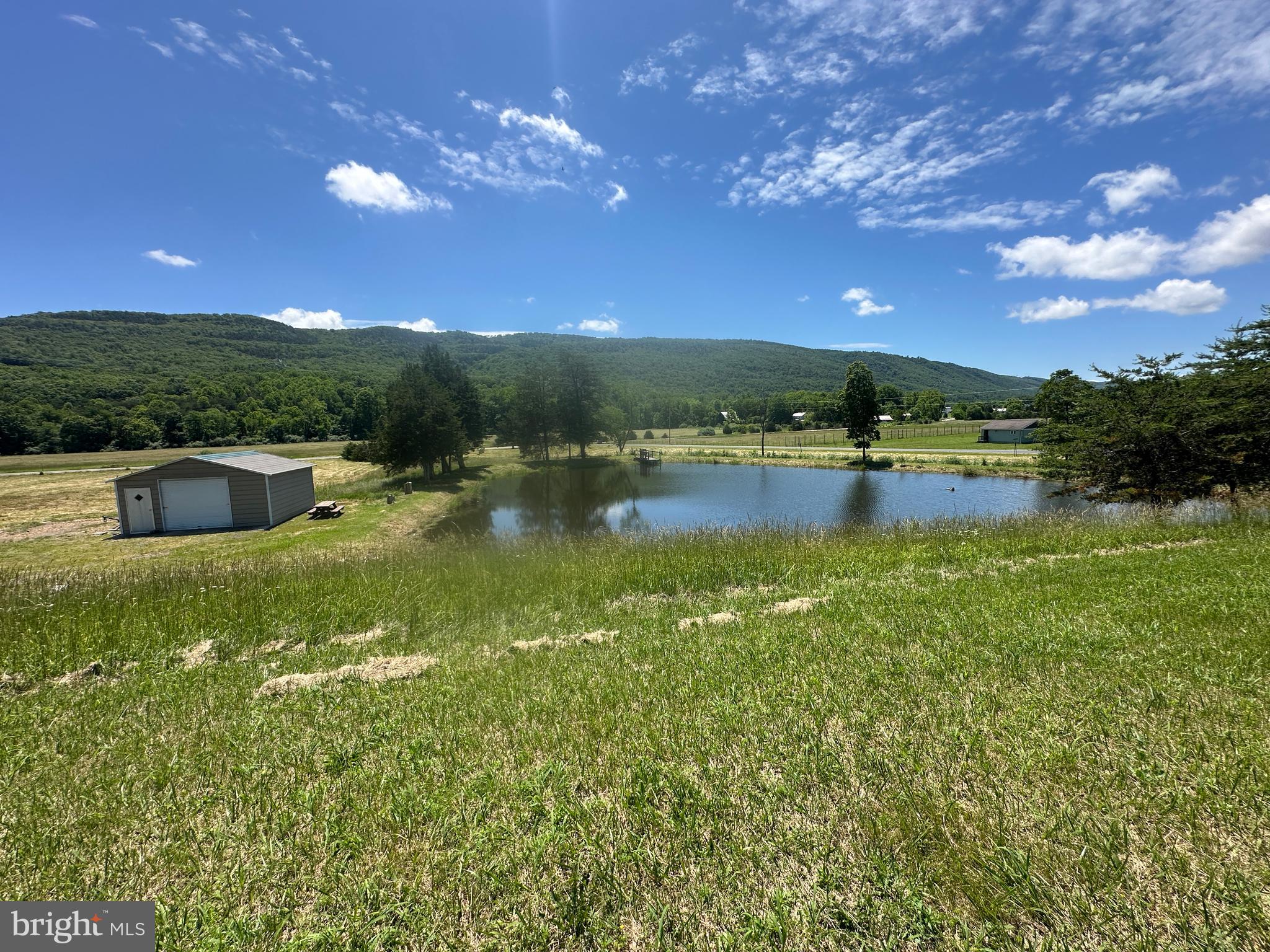 CRESCENT CROSSING - Land