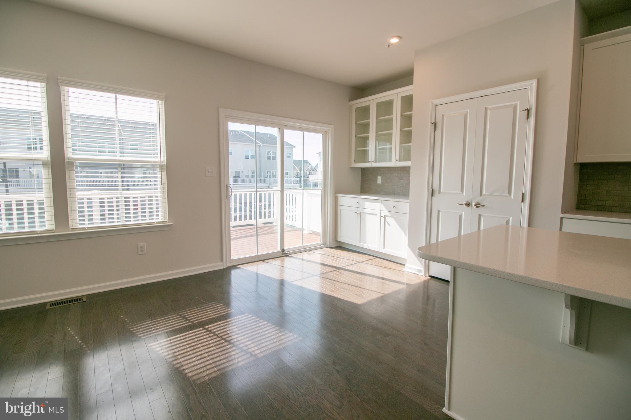 308 BLUE WELSH STREET