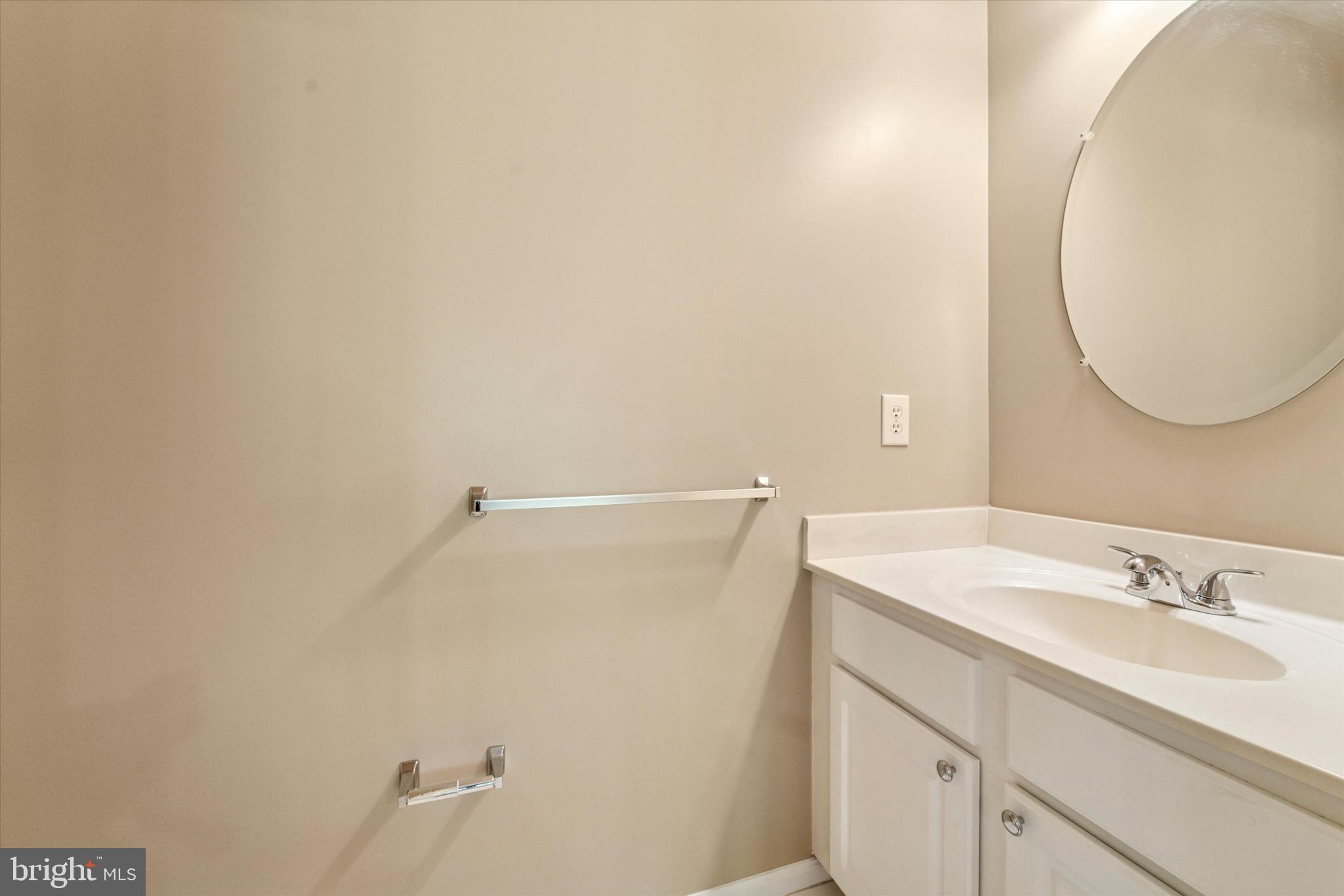 FREEDLEY SQUARE - Residential