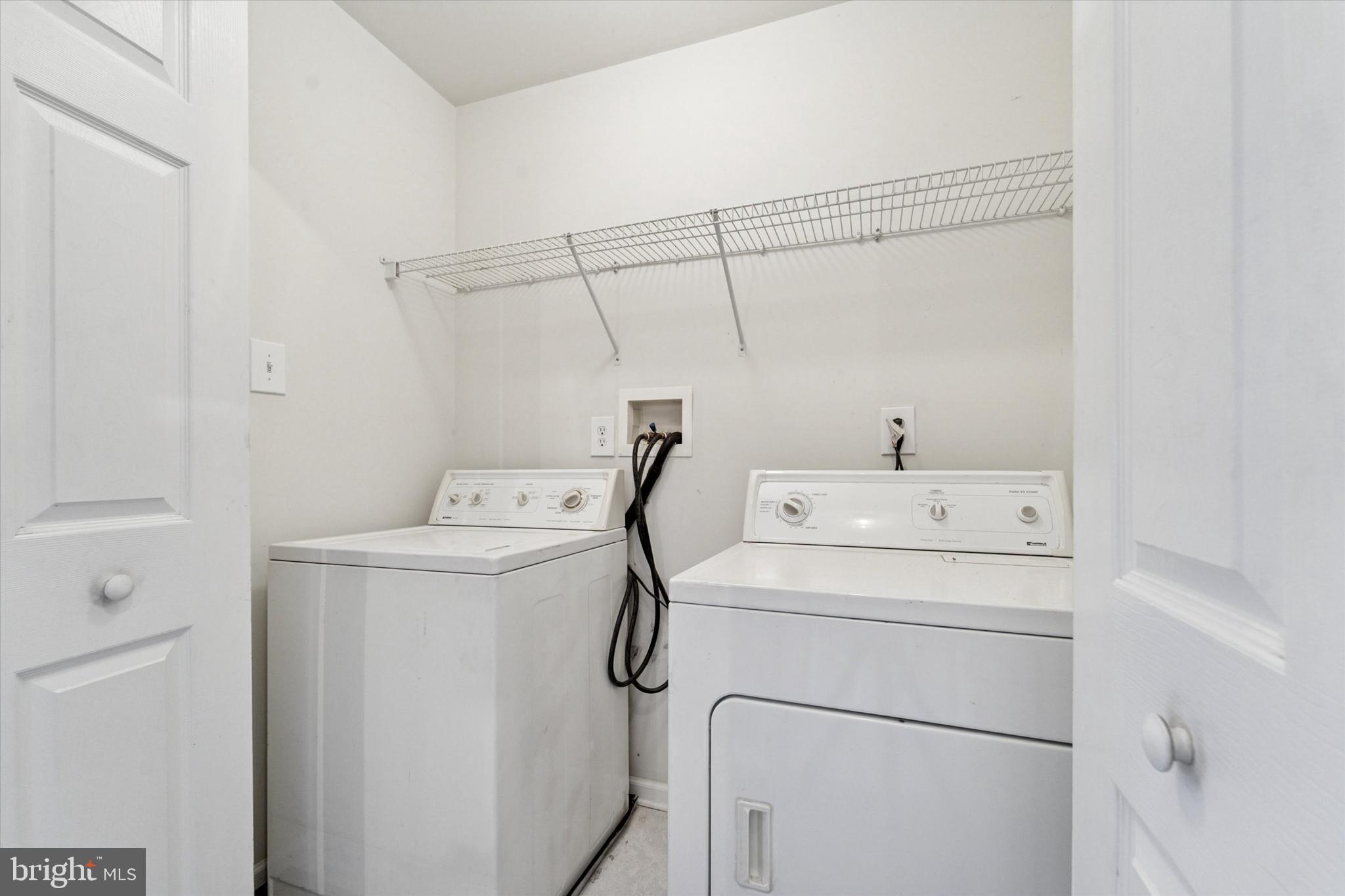 FREEDLEY SQUARE - Residential