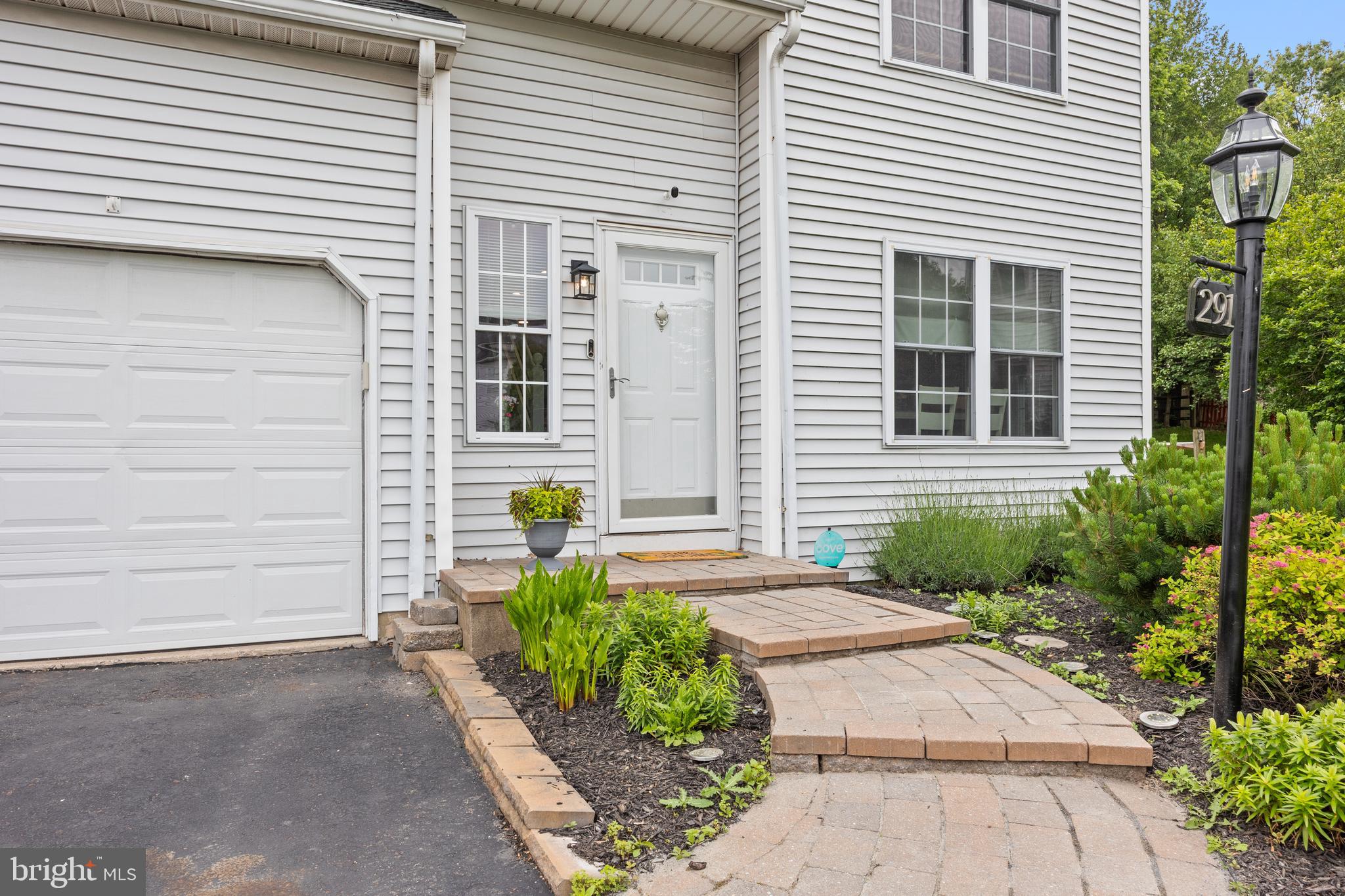 291 BRADFORD LANE