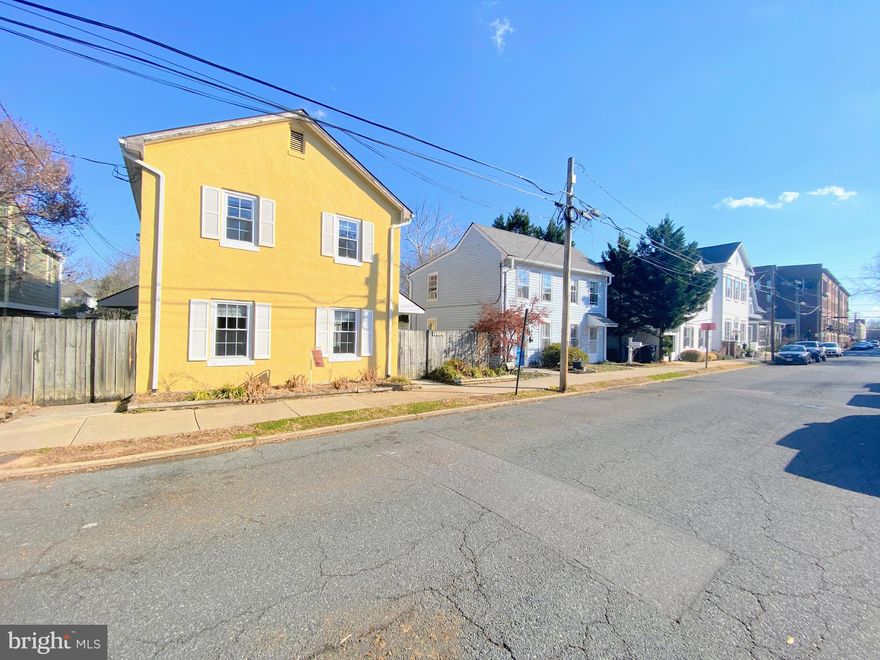 Prime Downtown Location!

This charming two-story apartment is situated in the heart of Downtown Fredericksburg, just steps away from local boutiques, restaurants, coffee shops, art galleries, and more. Enjoy the convenience of living near UMW, Mary Washington Hospital, and a variety of professional offices.

The main floor features a functional layout with a carpeted living room and kitchen, while the upstairs offers a spacious bedroom, full bath, and a stackable washer and dryer. With both front and rear courtyard access, you'll enjoy added convenience and outdoor space.

CREDIT: Good Credit Required
PETS: Sorry, No Pets
VOUCHERS: Housing Choice Vouchers accepted
UTILITIES: Tenant Pays All. An additional $40/month Water/Sewer/Trash fee will be added to the rent and is the tenant's responsibility.
APPLICATION FEE: $65 per applicant
SECURITY DEPOSIT:  Minimum One month's rent (Please note that in certain cases, a double deposit may be required)
RESIDENT BENEFIT PACKAGE: $25/month
LEASING FEE:  $125 One time due with Move-in Funds.