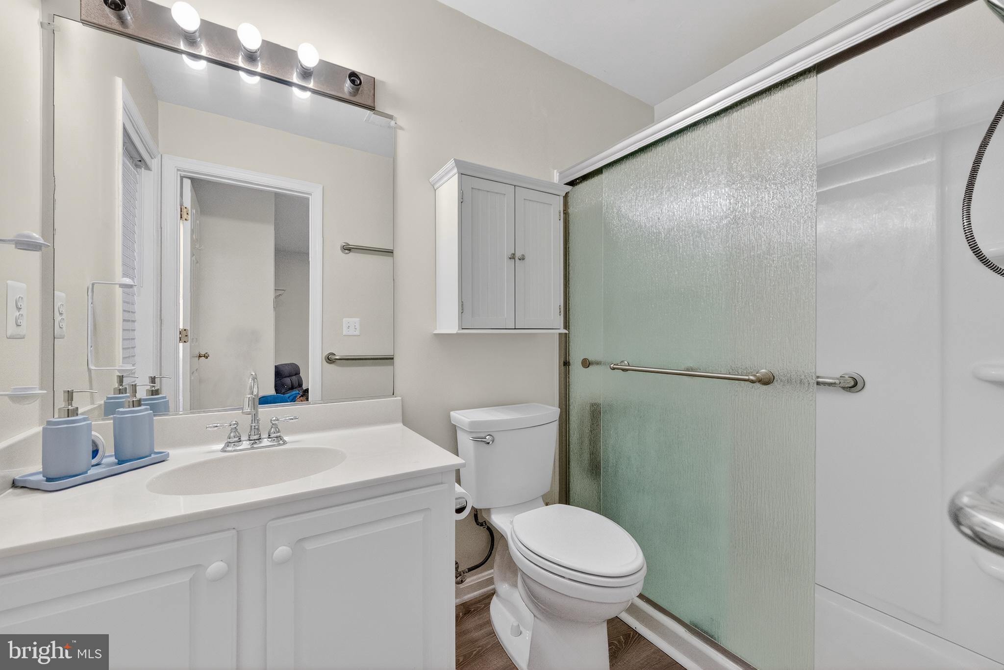 LOUDOUN PARKWAY CENTER - Residential