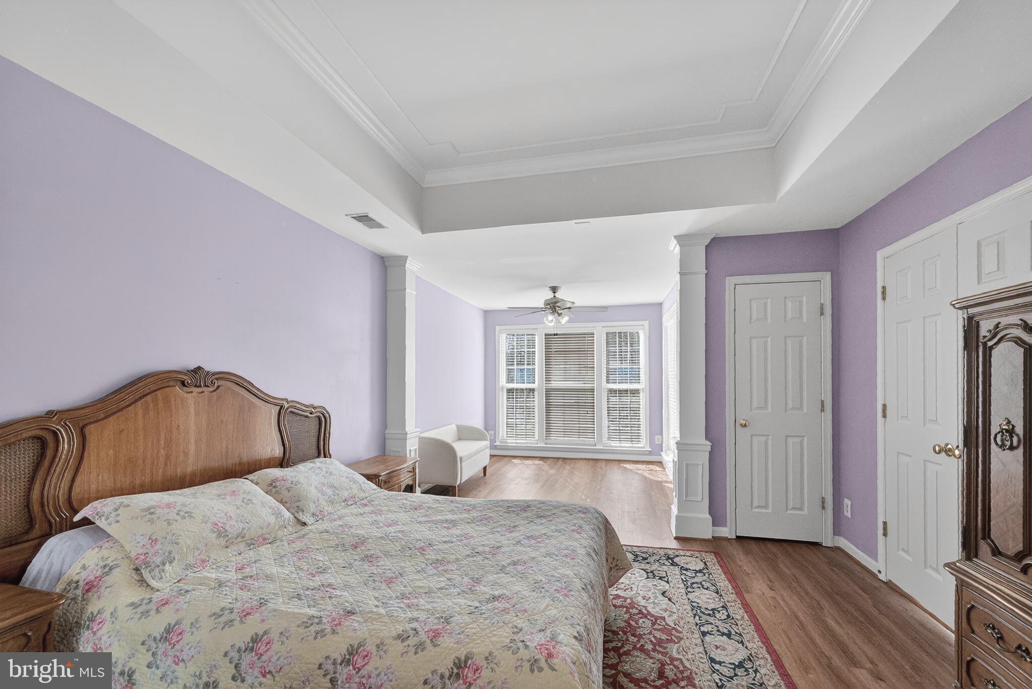 LOUDOUN PARKWAY CENTER - Residential