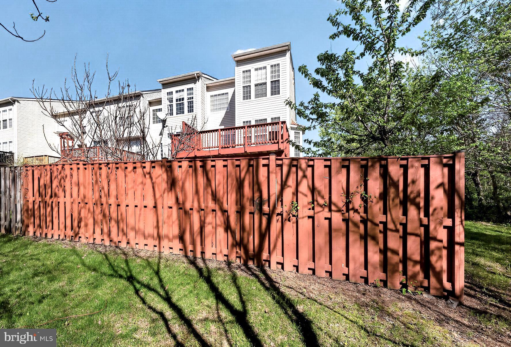 LOUDOUN PARKWAY CENTER - Residential