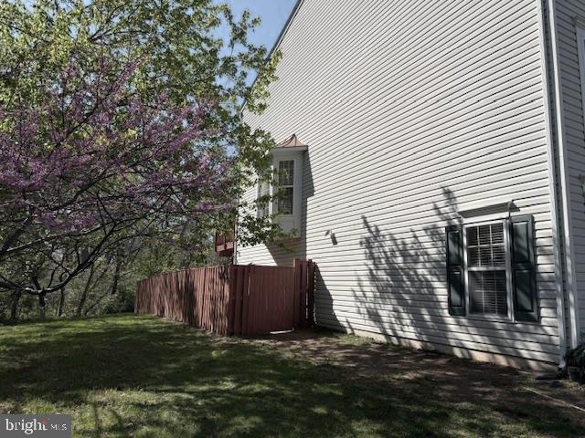 LOUDOUN PARKWAY CENTER - Residential