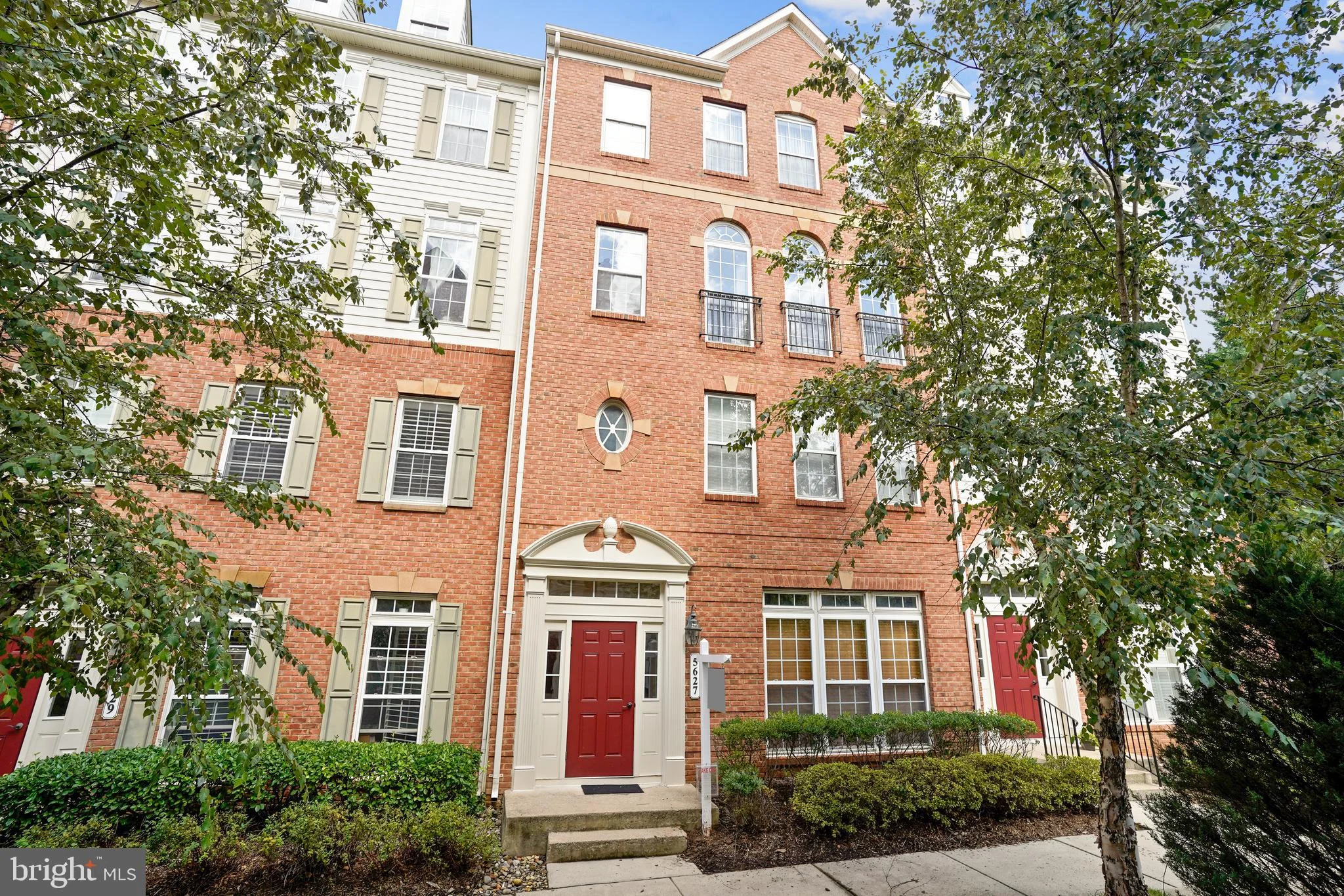 5627 Harrington Falls Lane Unit 5627-T, Alexandria, VA 22312