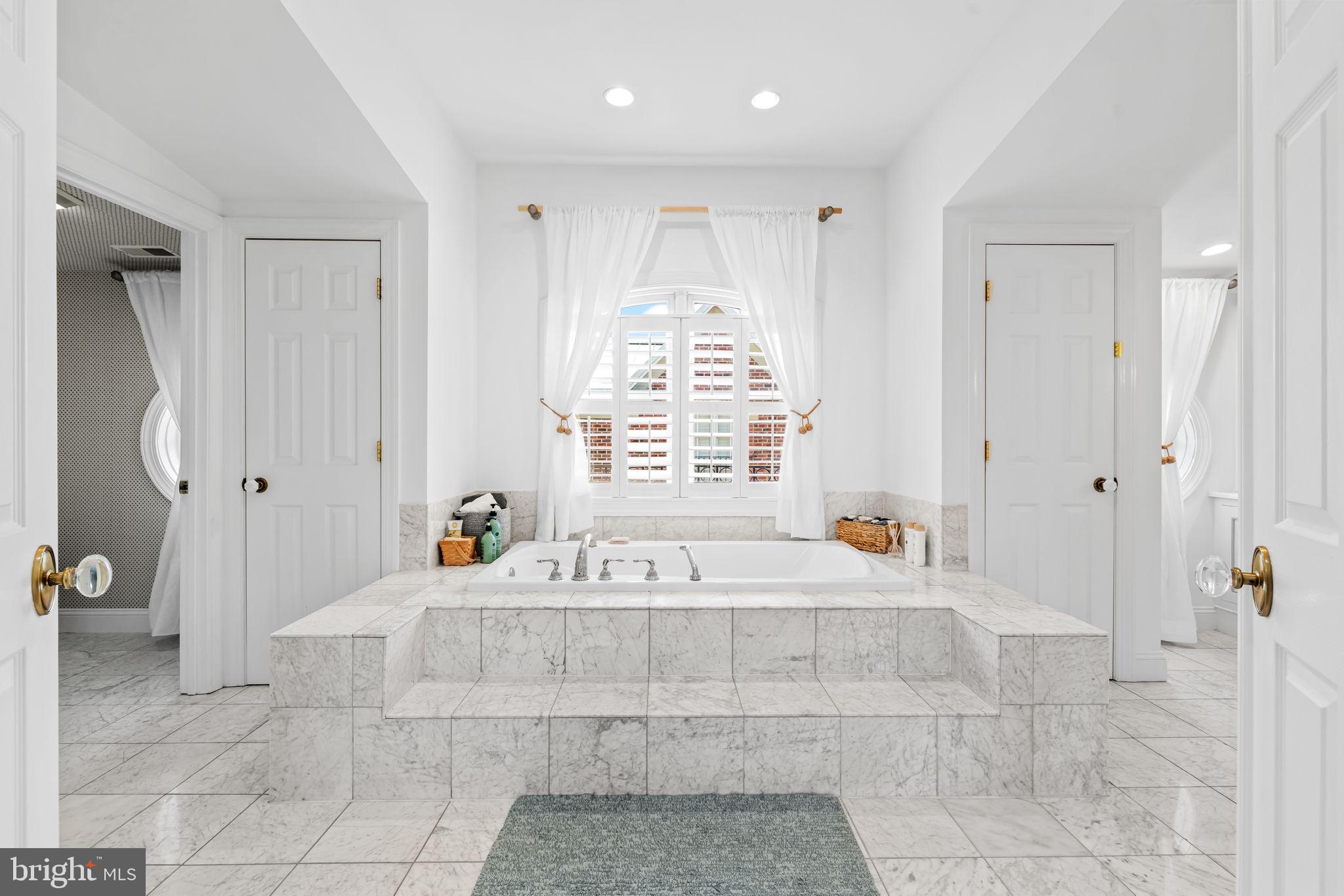 NORTH SHORE - Residential