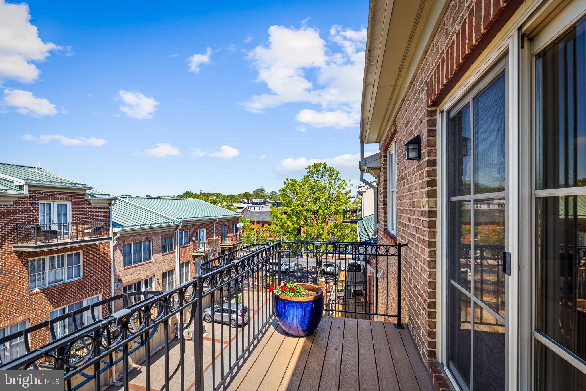 NORTH SHORE - Residential