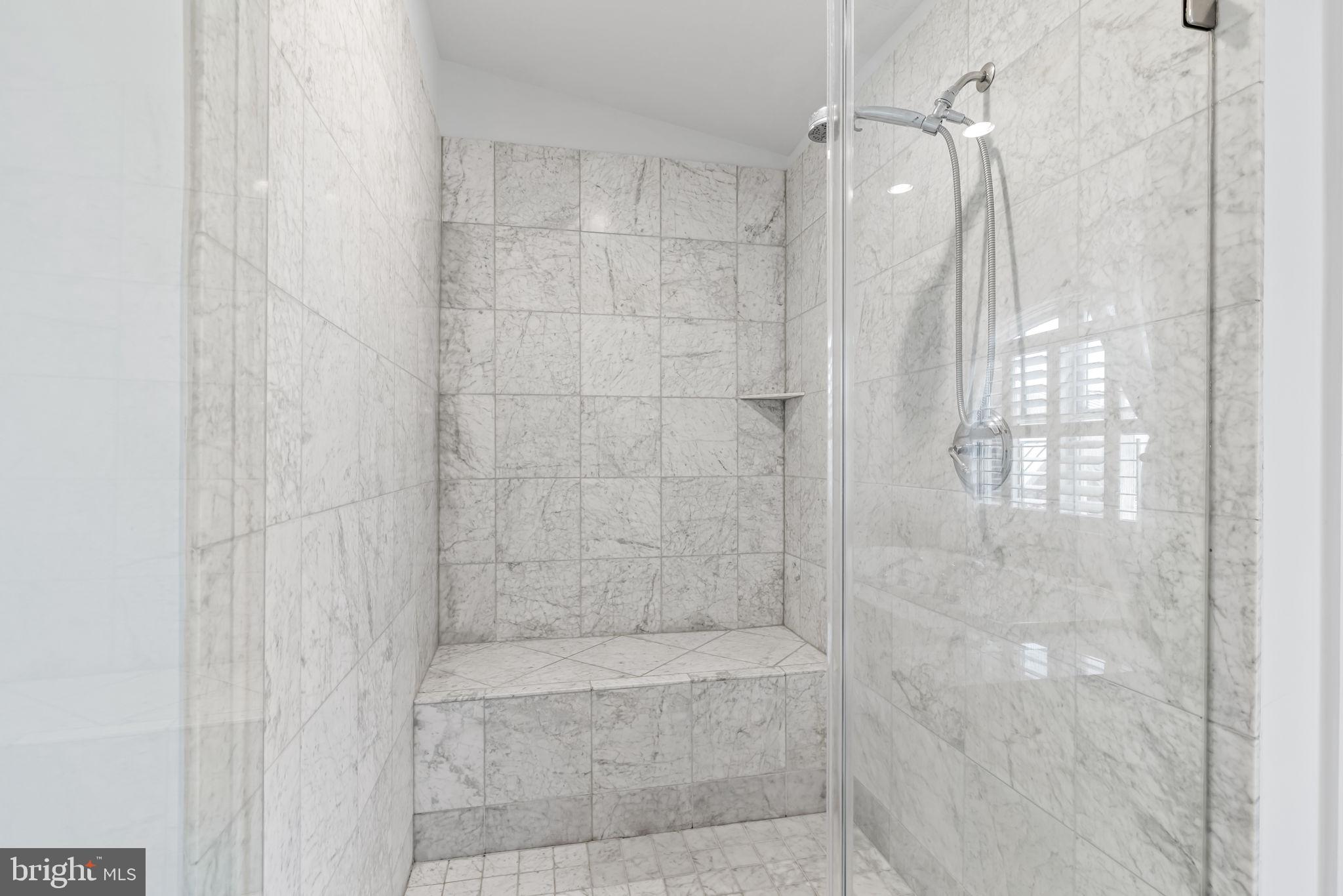 NORTH SHORE - Residential